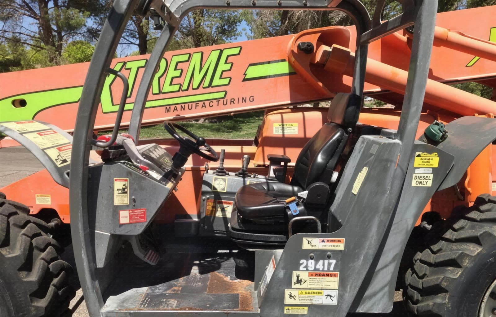 2003 Xtreme XRM1045 FORKLIFT VARIABLE REACH 10000# 40-49' photo 2