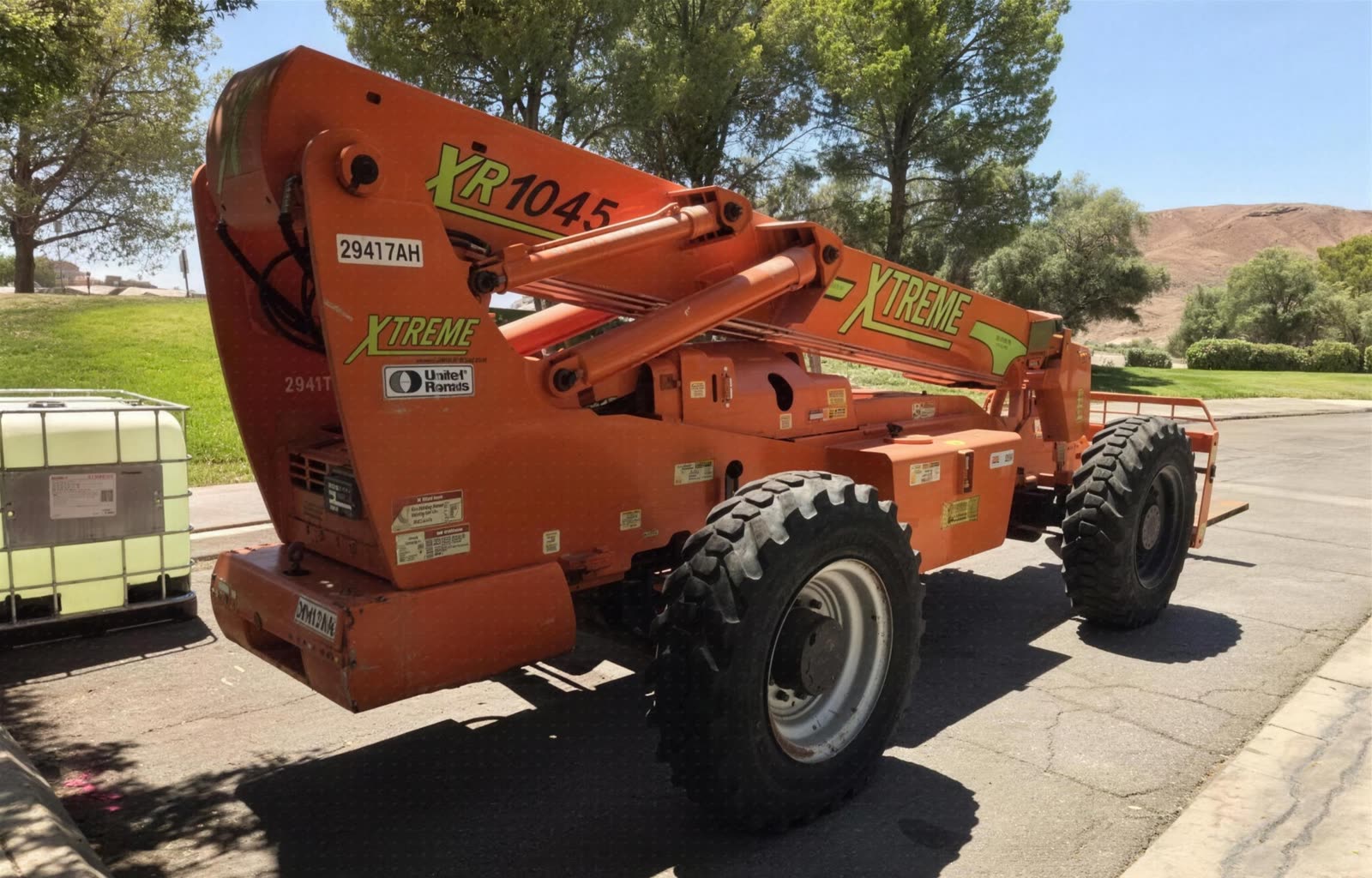 2003 Xtreme XRM1045 FORKLIFT VARIABLE REACH 10000# 40-49' photo 3