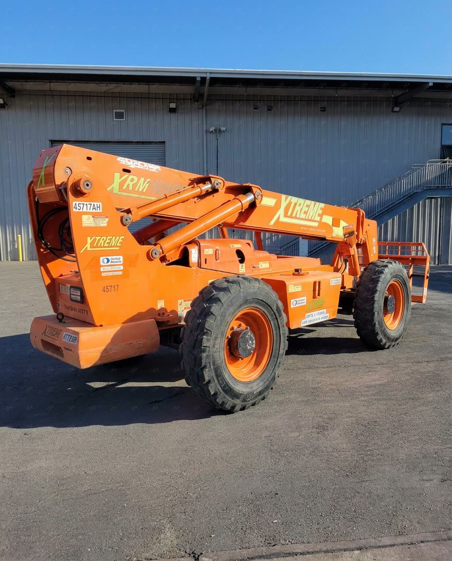 2005 Xtreme XRM1045 FORKLIFT VARIABLE REACH 10000# 40-49'