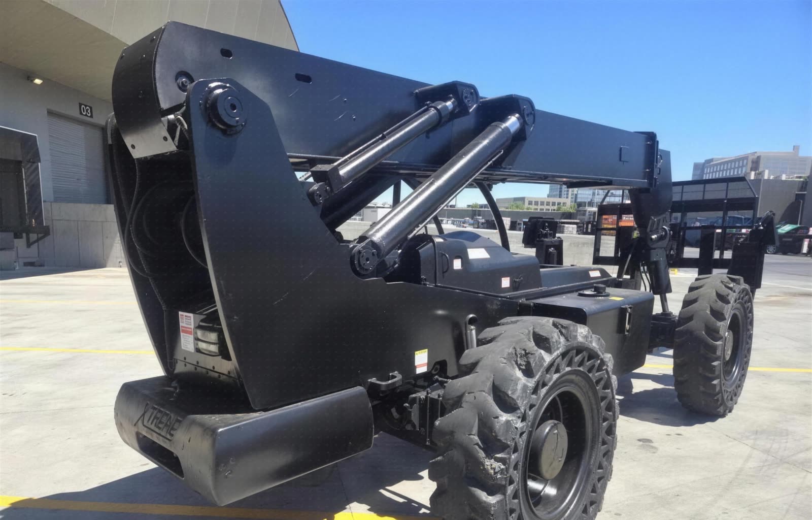 2005 Xtreme XRM1245 FORKLIFT VARIABLE REACH 12000# 40-49' photo 5