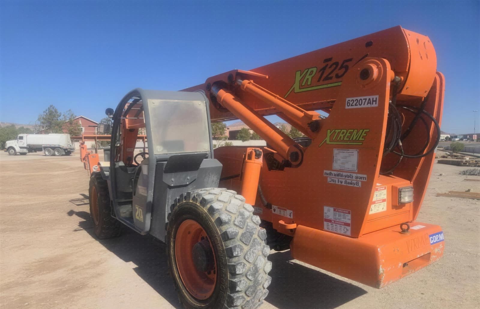 2006 Xtreme XRM1254 FORKLIFT VARIABLE REACH 12000# 53'-69' photo 6