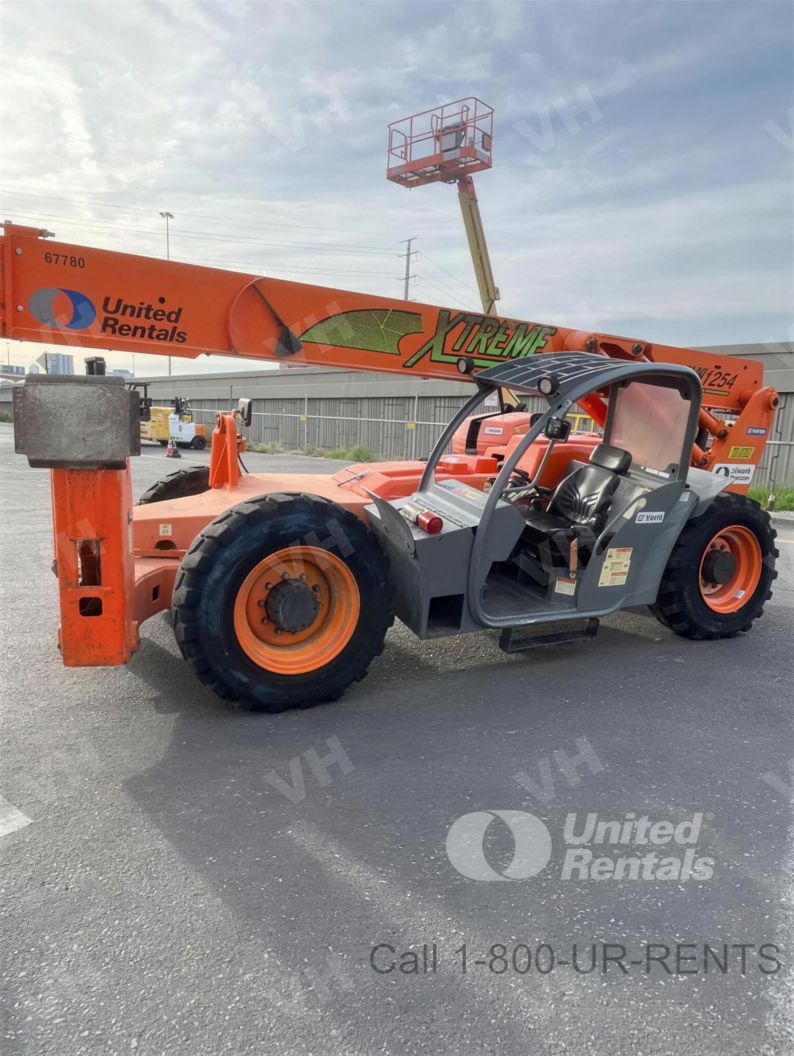 2007 Xtreme XRM1254 FORKLIFT VARIABLE REACH 12000# 53'-69'