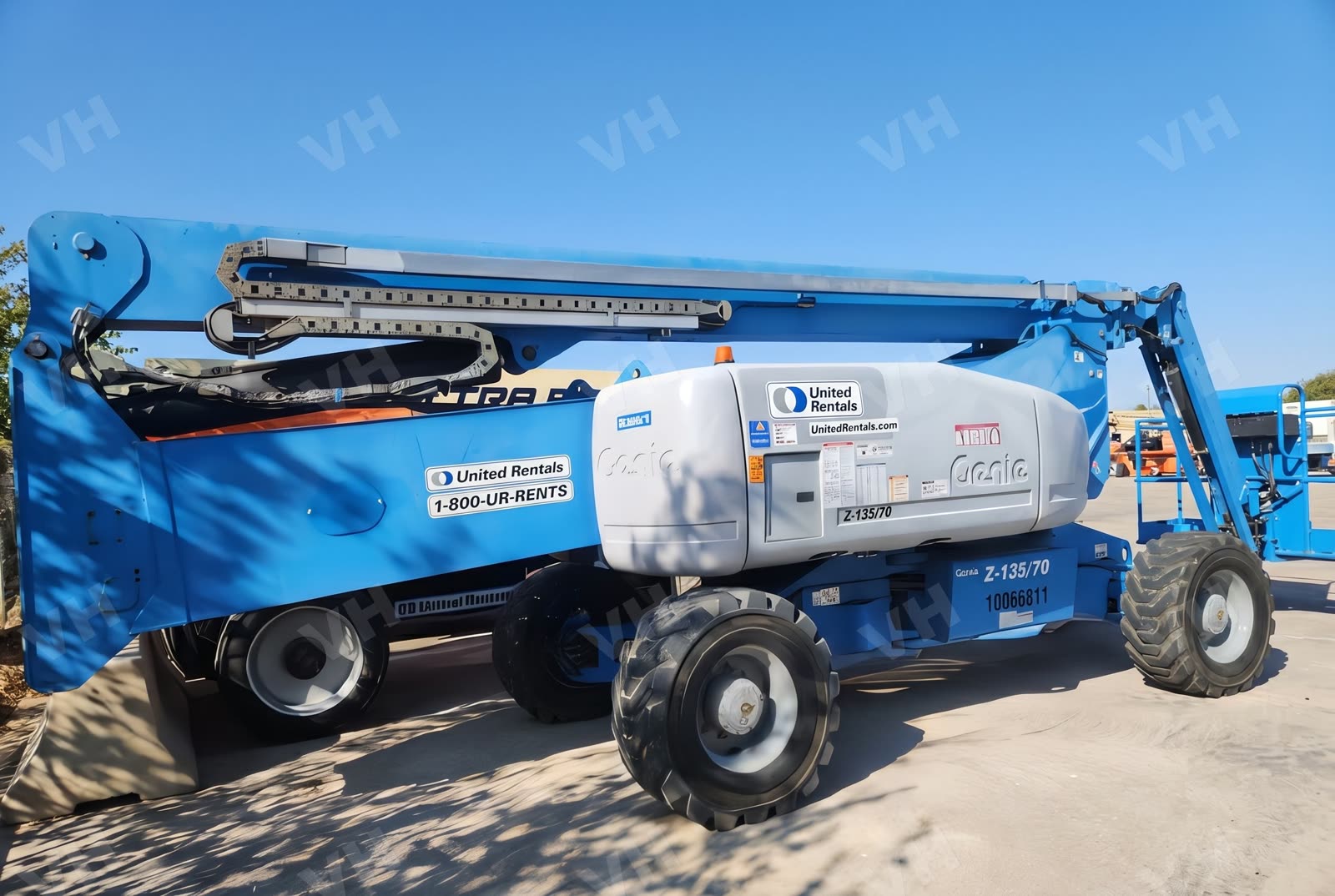 2012 Genie Z-135/70 BOOM 135' ARTICULATING IC 4WD photo 10