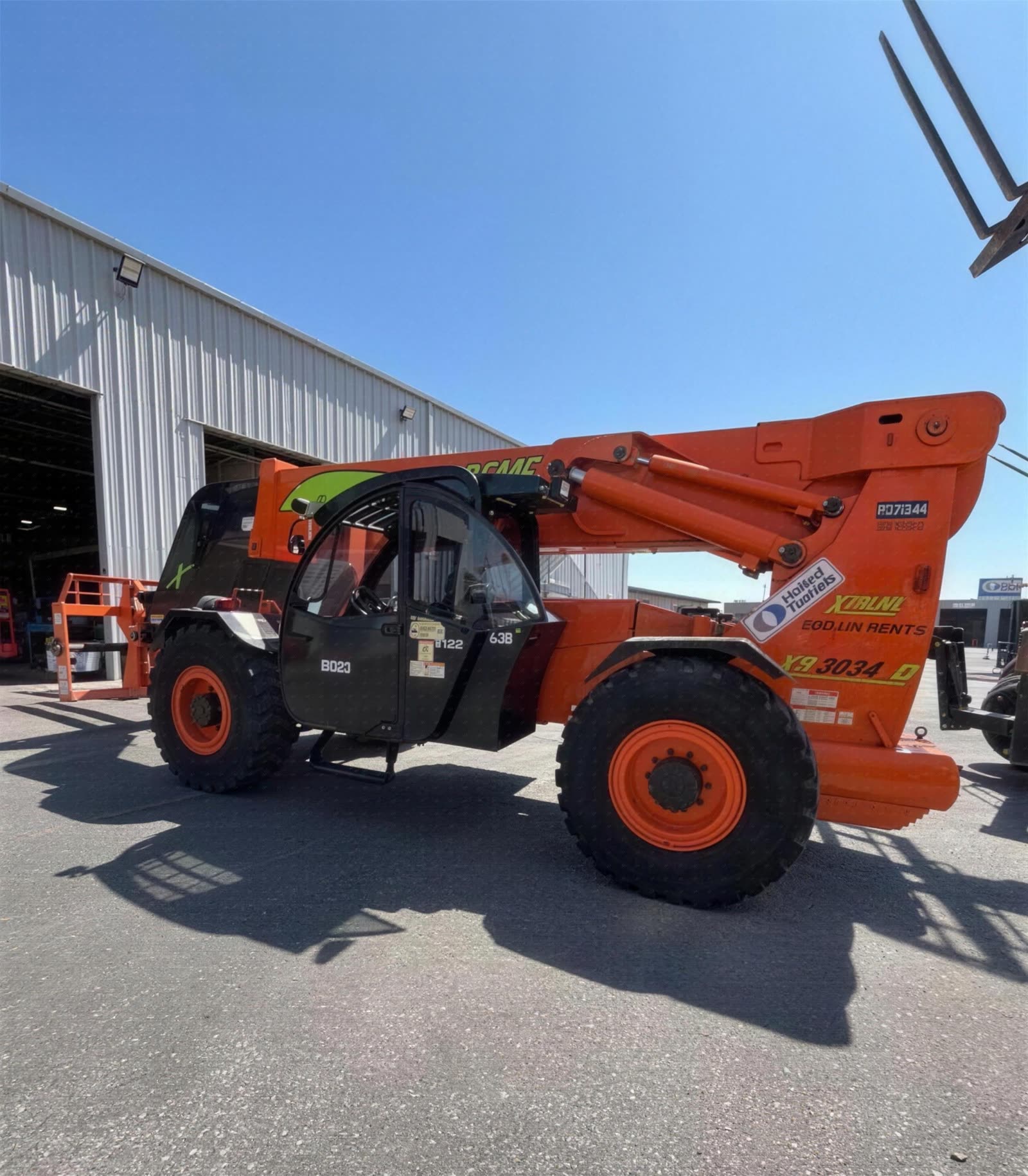 2012 Xtreme XR3034 FORKLIFT VARIABLE REACH 26-32000# 32' photo 2