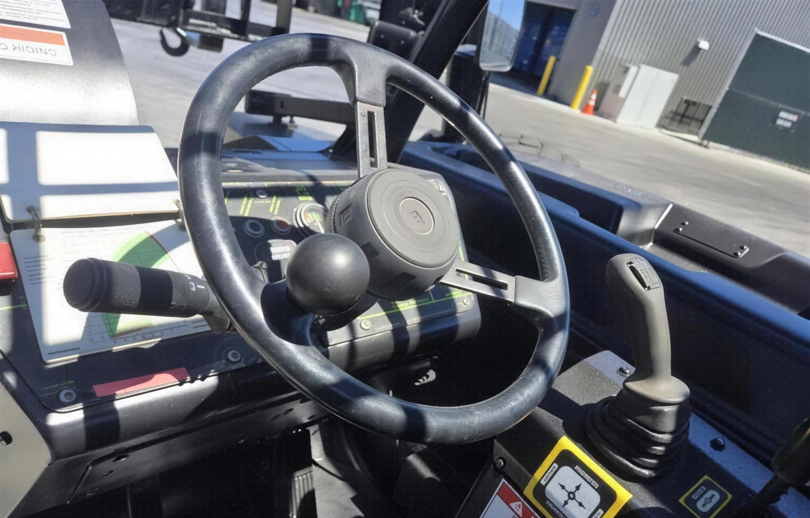 2013 Xtreme XR1245 FORKLIFT VARIABLE REACH 12000# 40-49' photo 3
