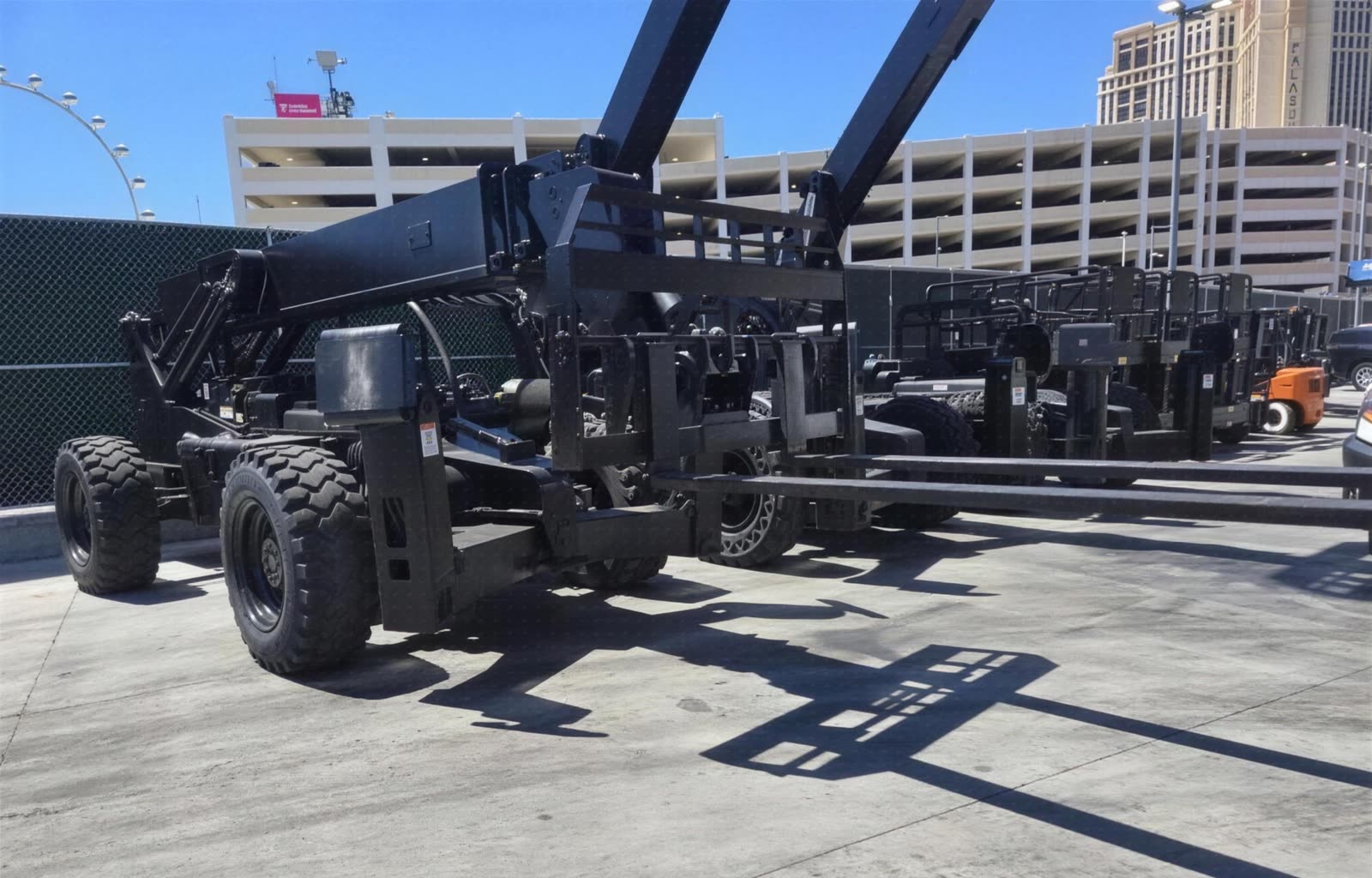 2013 Xtreme XR1245 FORKLIFT VARIABLE REACH 12000# 40-49' photo 6