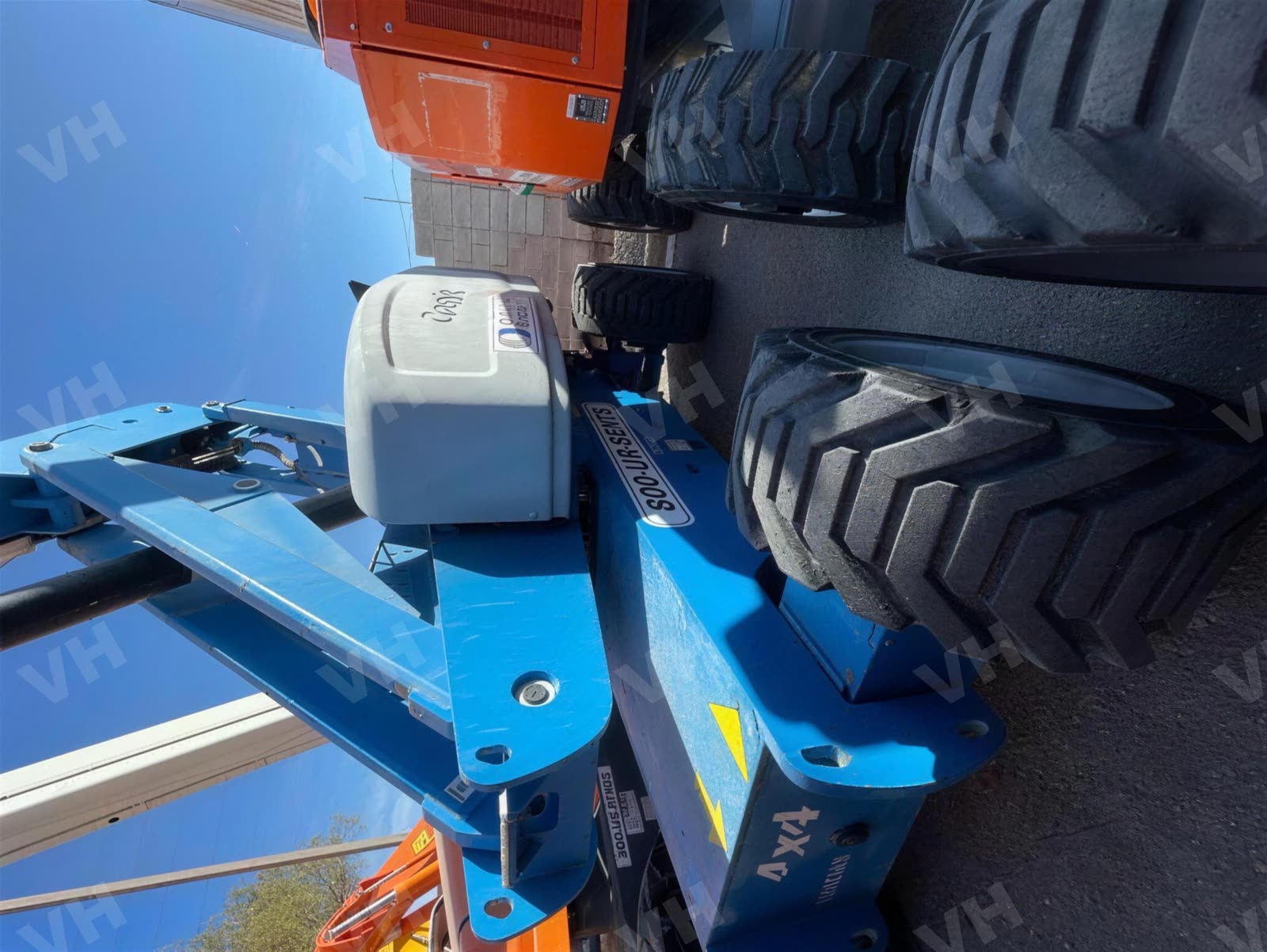 2015 Genie S-80X BOOM 76-80' TELESCOPIC photo 2