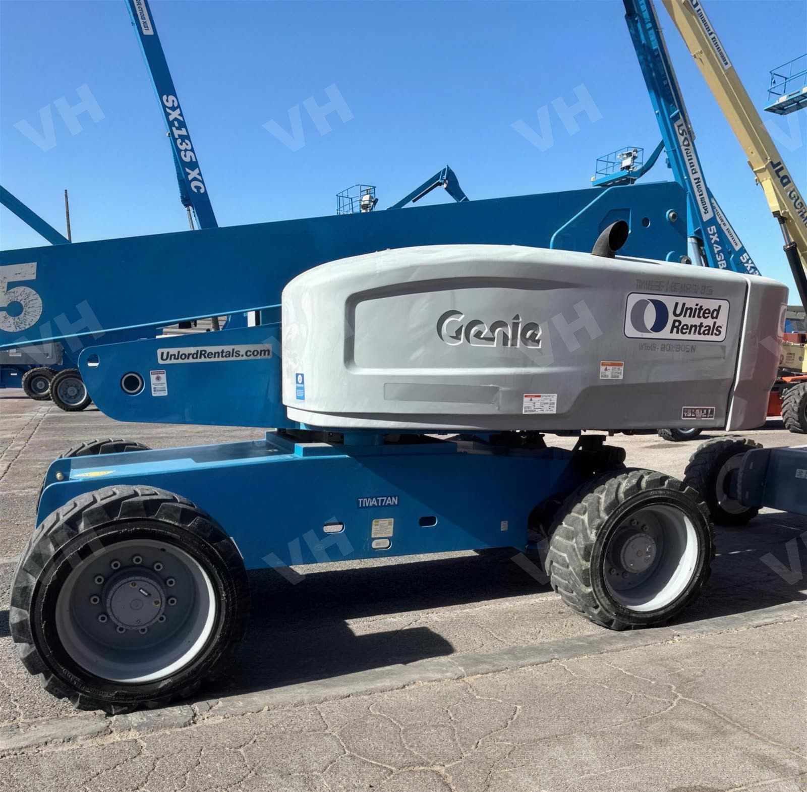 2015 Genie S-85 BOOM 84-86' TELESCOPIC 4WD photo 3