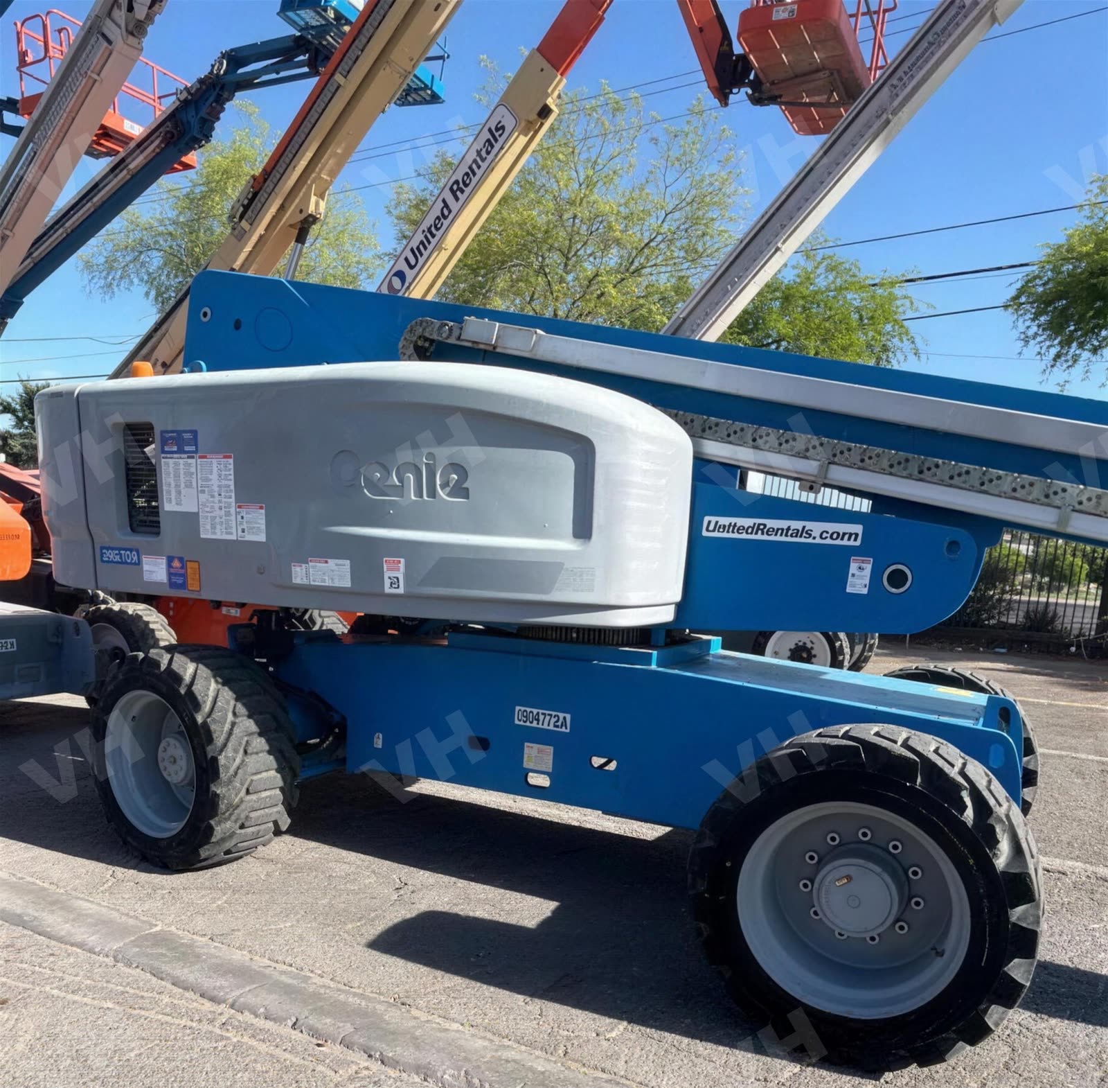 2015 Genie S-85 BOOM 84-86' TELESCOPIC 4WD photo 4