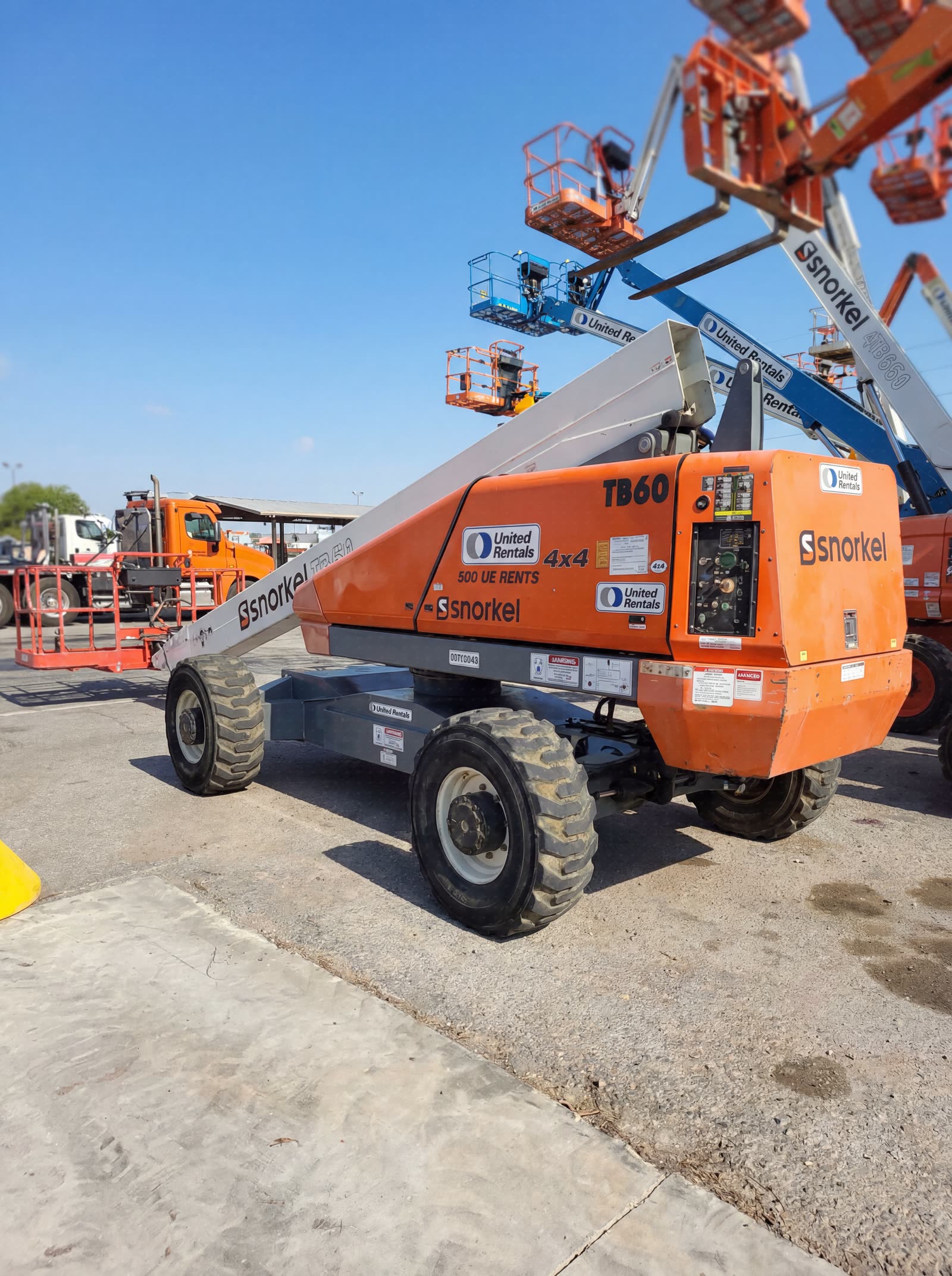 2015 SNORKEL TB60 BOOM 60-64' TELESCOPIC