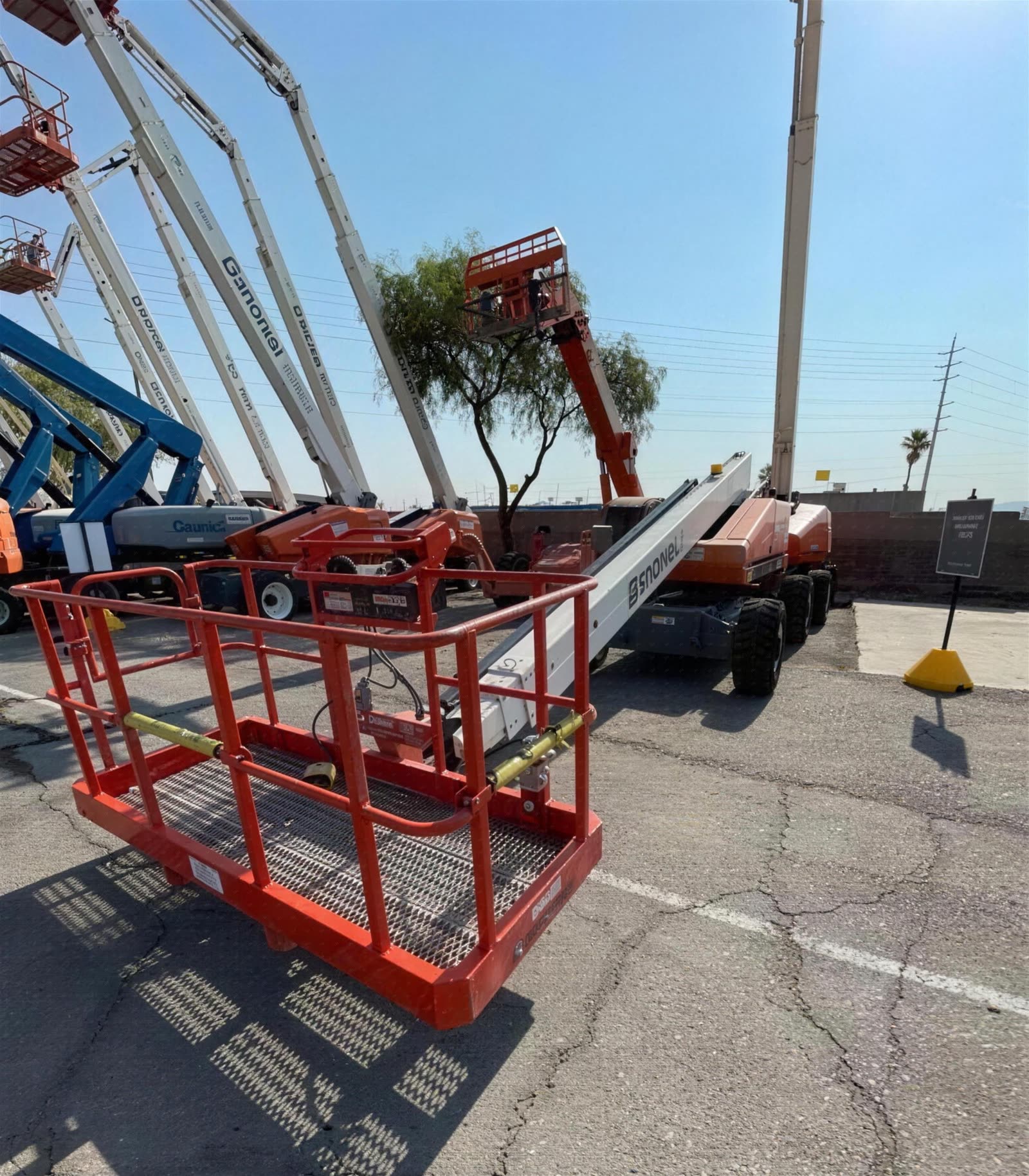2015 SNORKEL TB60 BOOM 60-64' TELESCOPIC photo 2