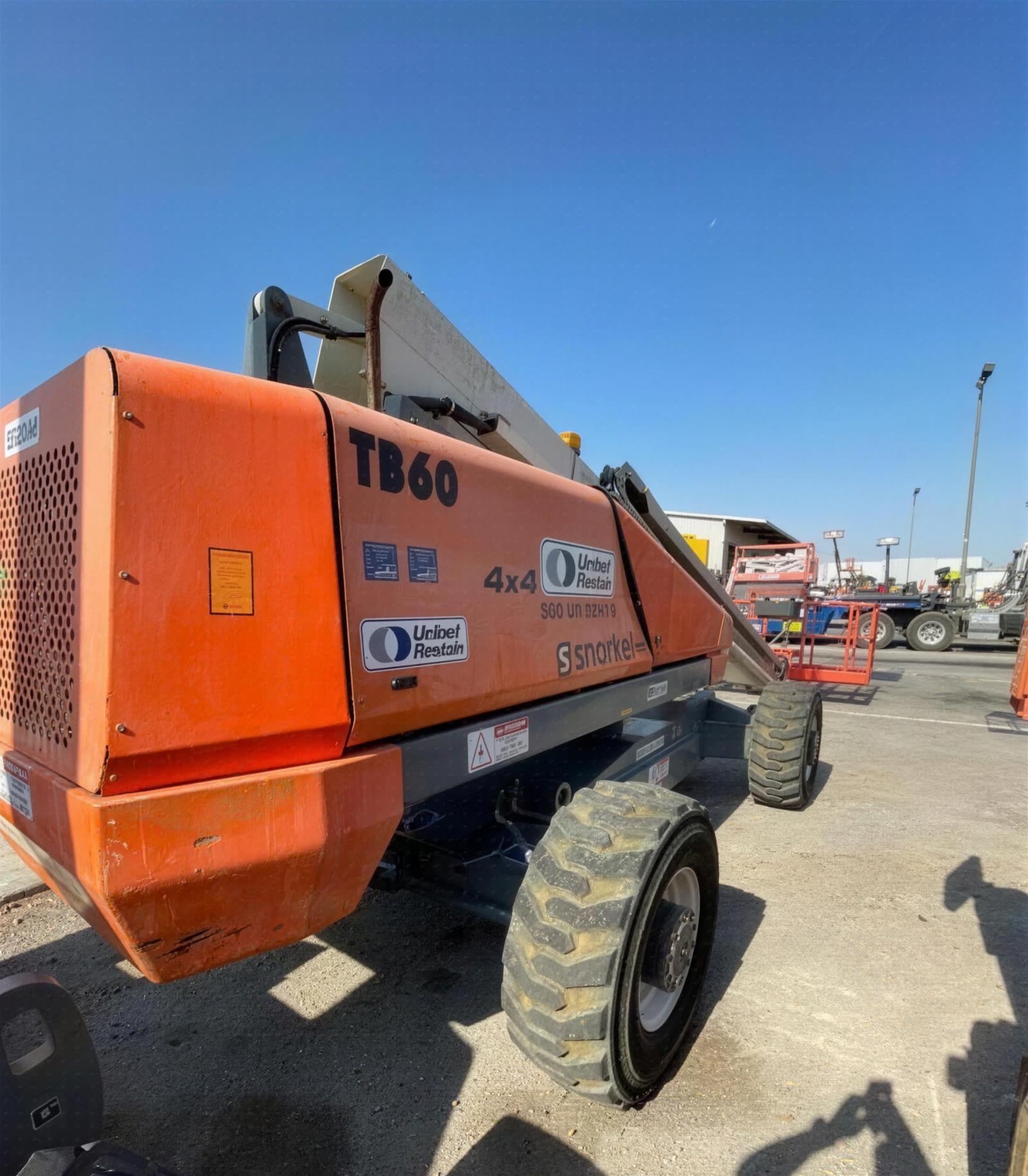 2015 SNORKEL TB60 BOOM 60-64' TELESCOPIC photo 7