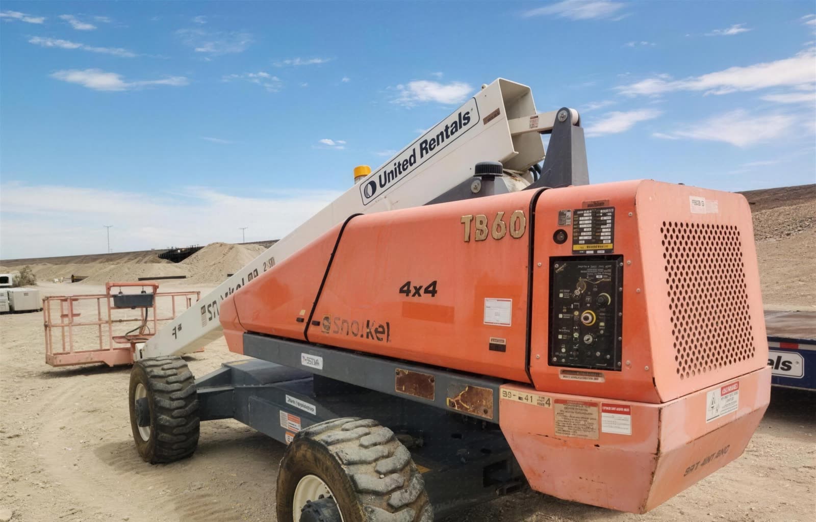 2016 SNORKEL TB60 BOOM 60-64' TELESCOPIC photo 5