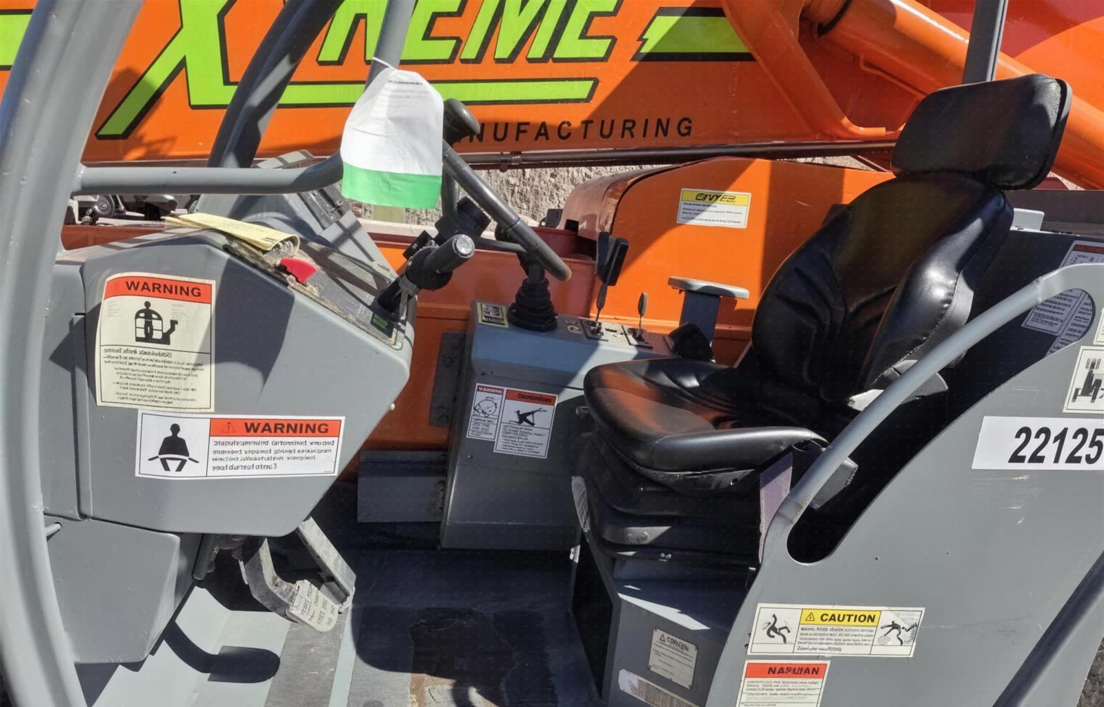 2016 Xtreme XR1045 FORKLIFT VARIABLE REACH 10000# 40-49' photo 2