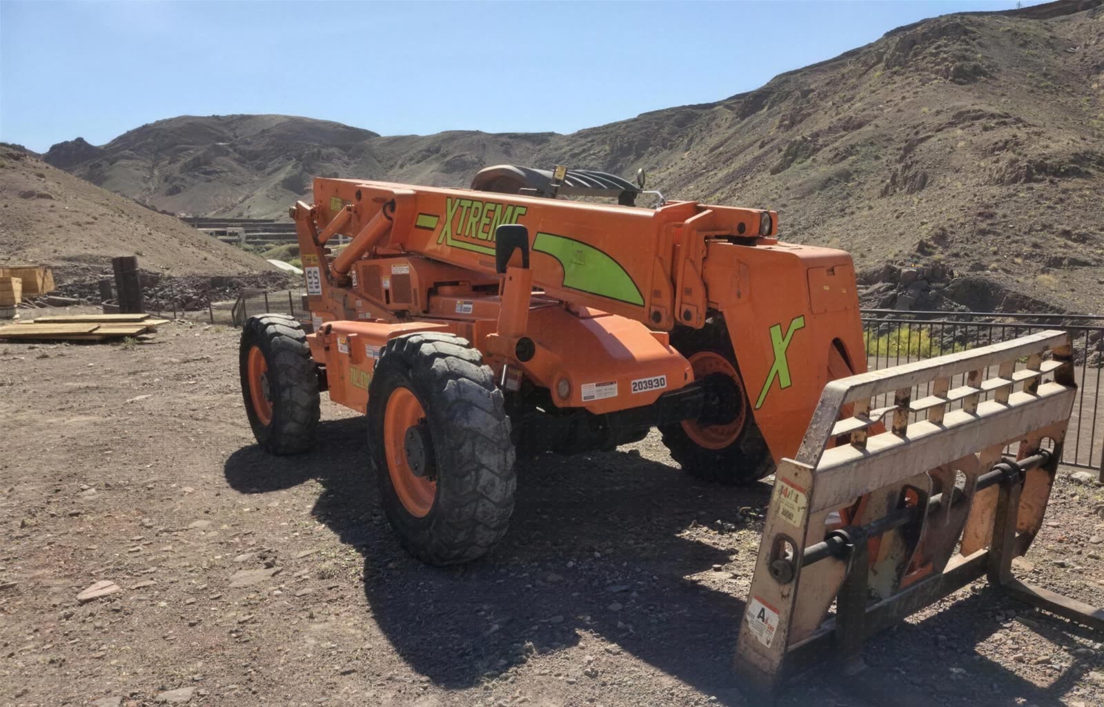 2016 Xtreme XR1045 FORKLIFT VARIABLE REACH 10000# 40-49' photo 5