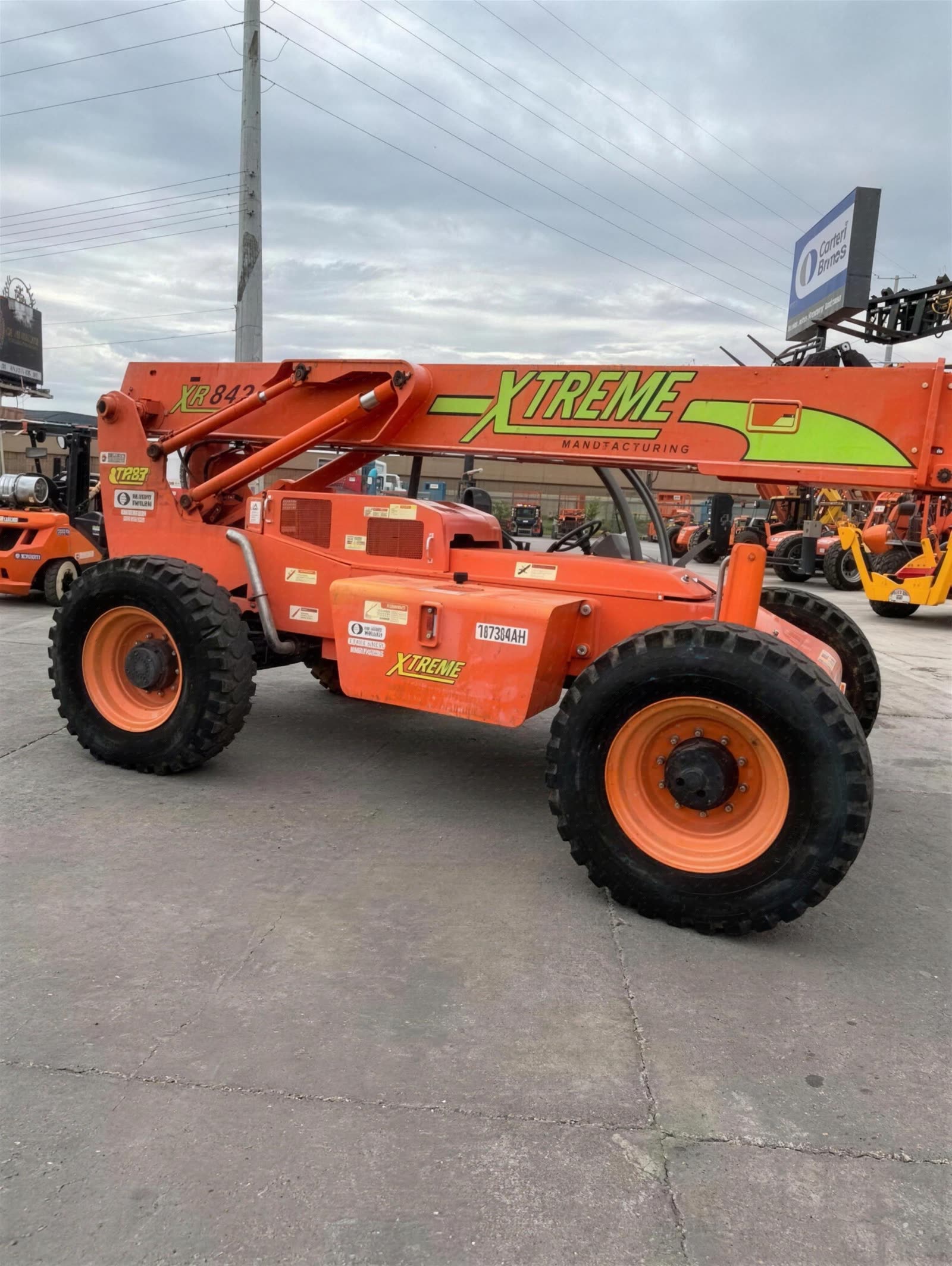 2016 Xtreme XR842 FORKLIFT VARIABLE REACH 8000# 40-49' photo 5