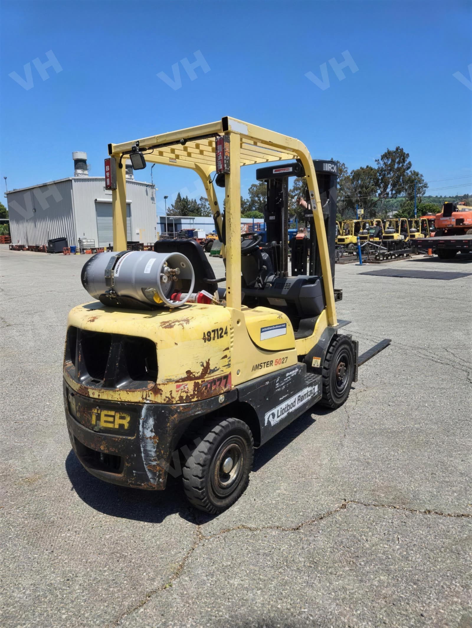 2017 Hyster H50XT FORKLIFT WHSE 5000# LP ONLY photo 4