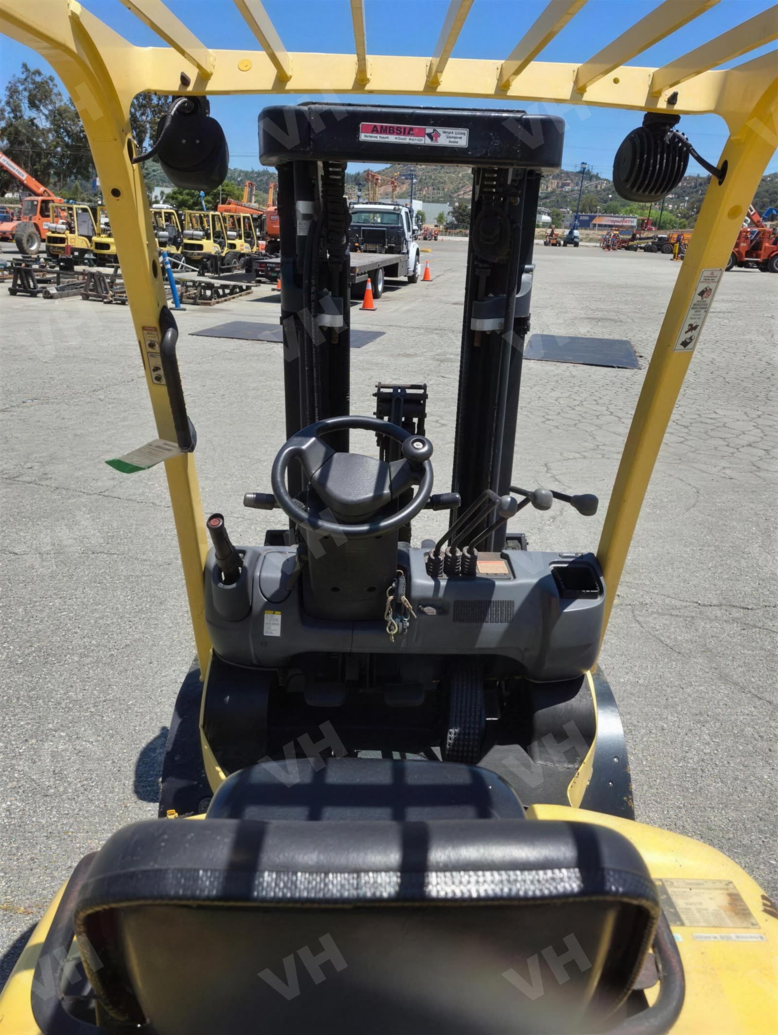 2017 Hyster H50XT FORKLIFT WHSE 5000# LP ONLY photo 6