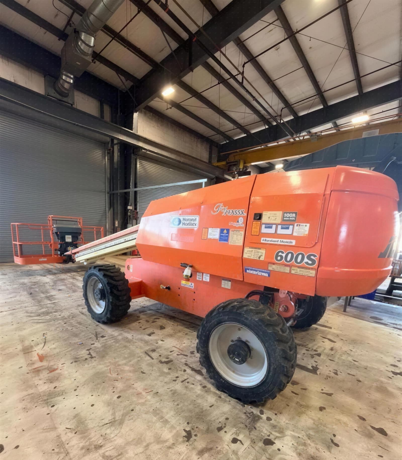 2017 JLG 600S BOOM 60-64' TELESCOPIC photo 2