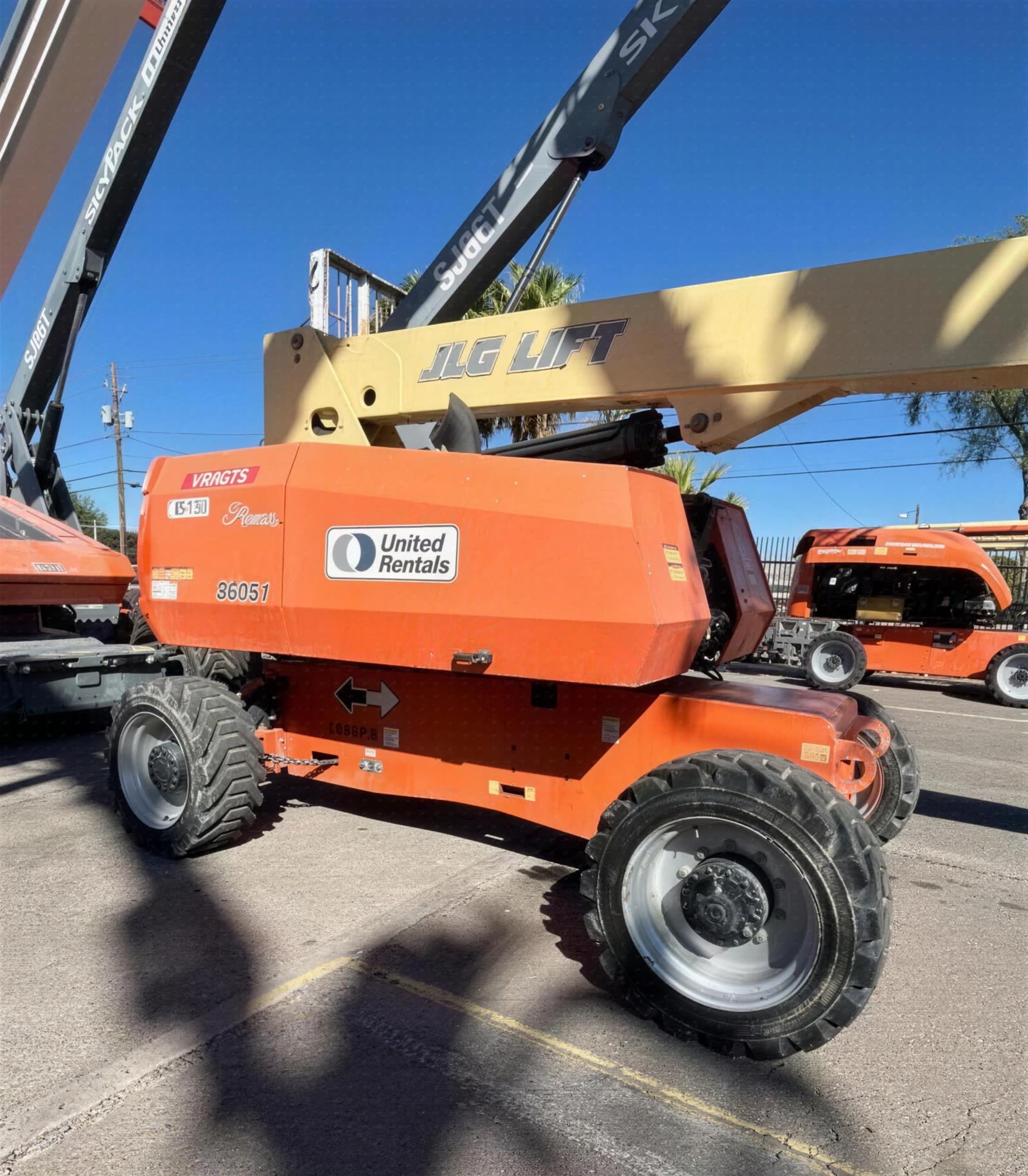 2017 JLG 860SJ BOOM 84-86' TELESCOPIC 4WD photo 6