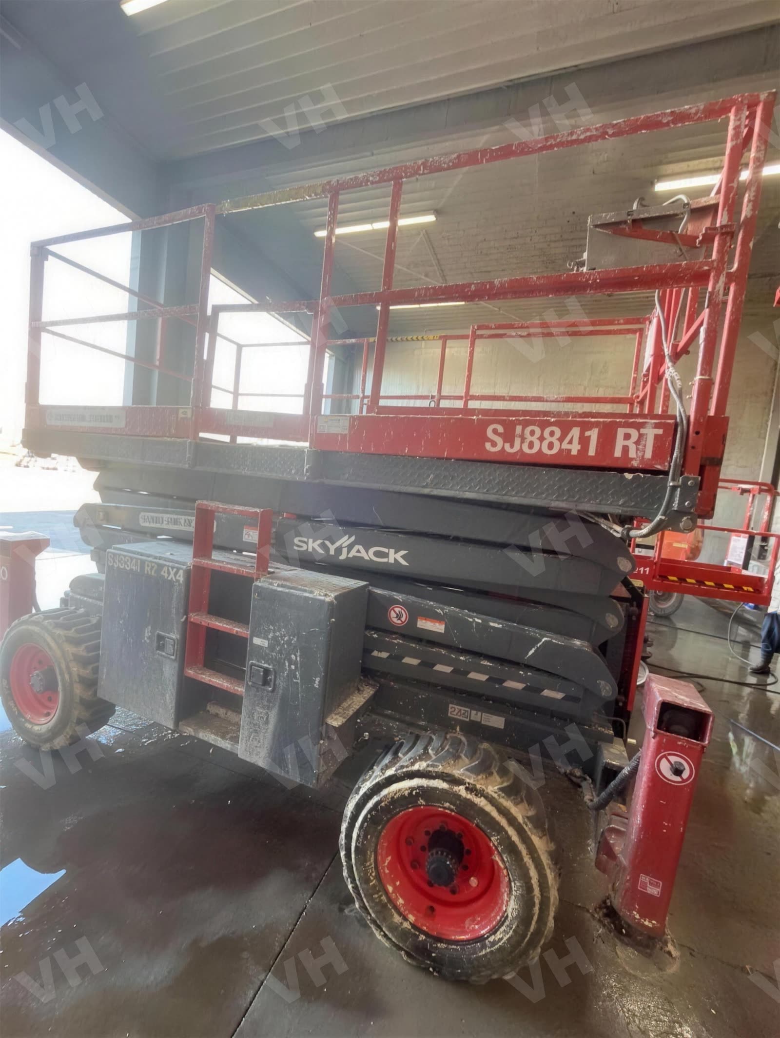 2017 Skyjack SJ8841RT SCISSOR LIFT 36-49' IC 4WD photo 4