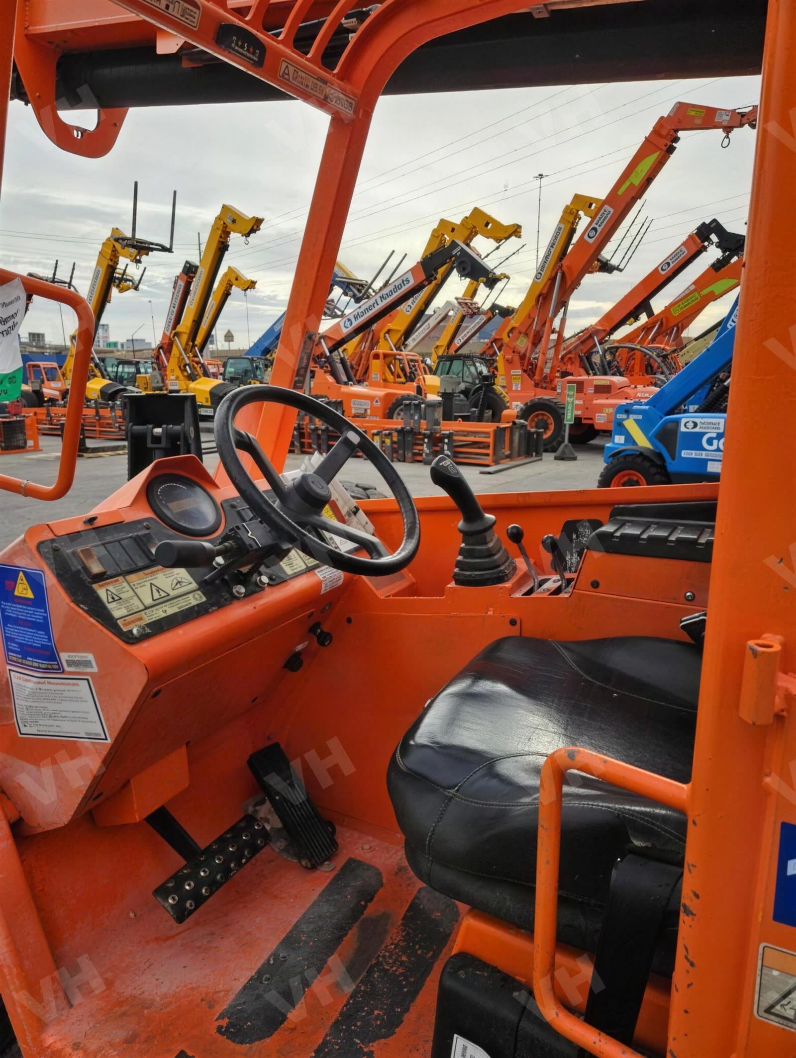 2017 SkyTrak 10054 FORKLIFT VARIABLE REACH 10000# 50'-62' photo 5