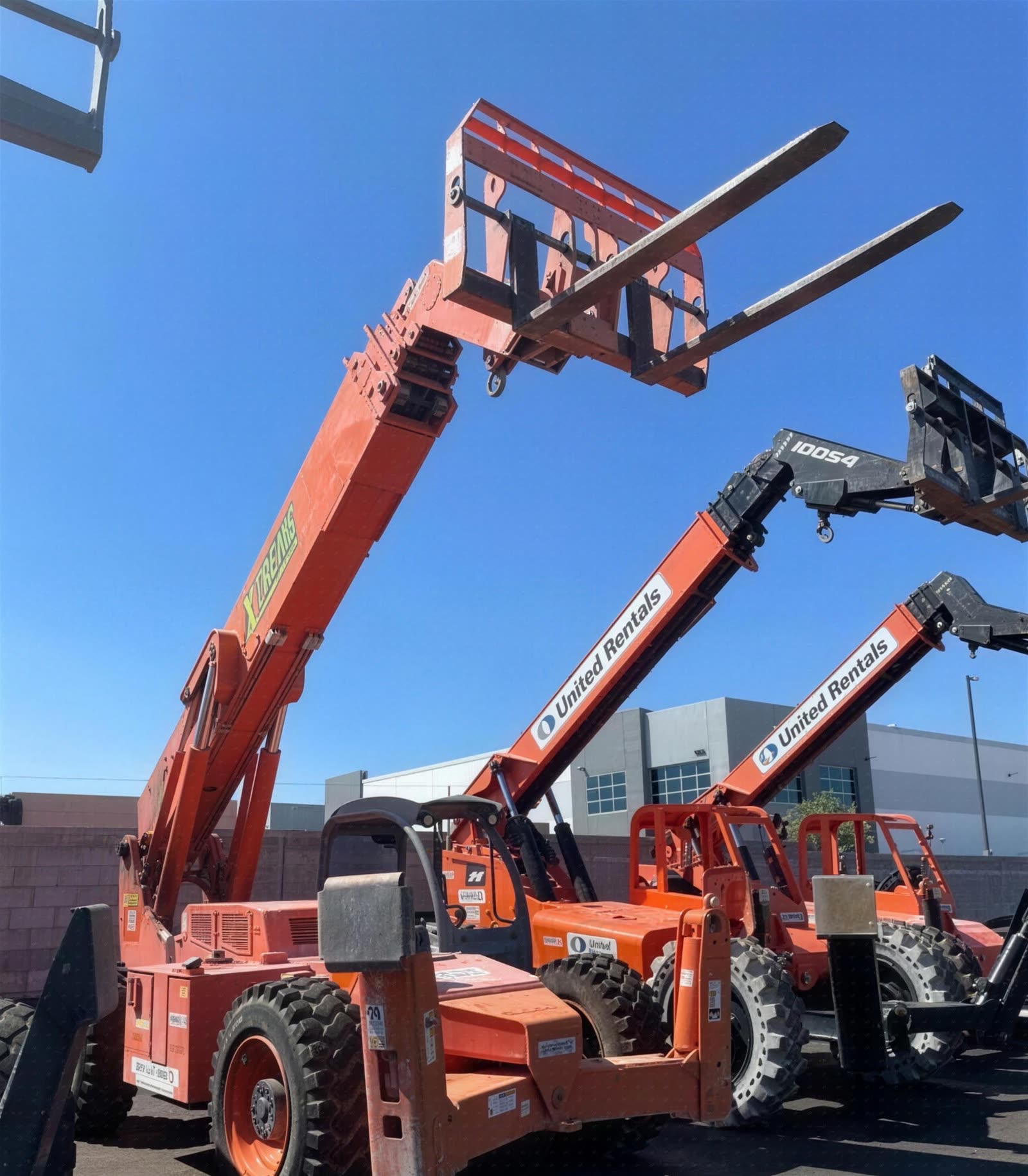 2017 Xtreme XR1055 FORKLIFT VARIABLE REACH 10000# 50'-62' photo 2