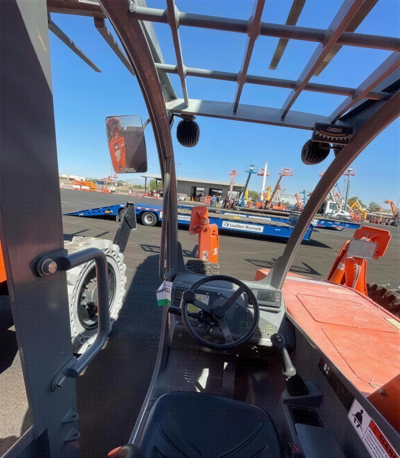 2017 Xtreme XR1055 FORKLIFT VARIABLE REACH 10000# 50'-62' photo 7
