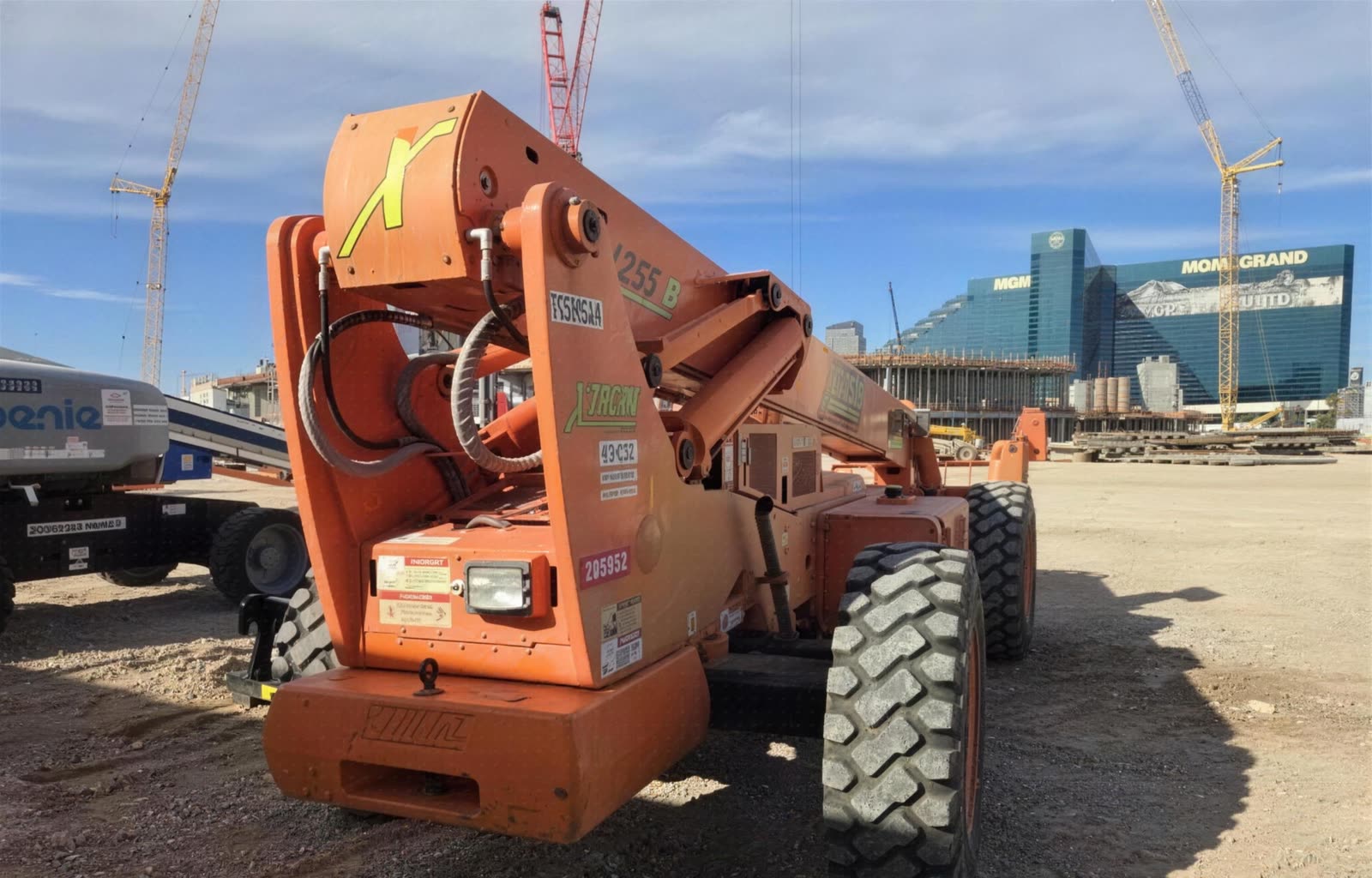 2017 Xtreme XR1255 FORKLIFT VARIABLE REACH 12000# 53'-69' photo 3