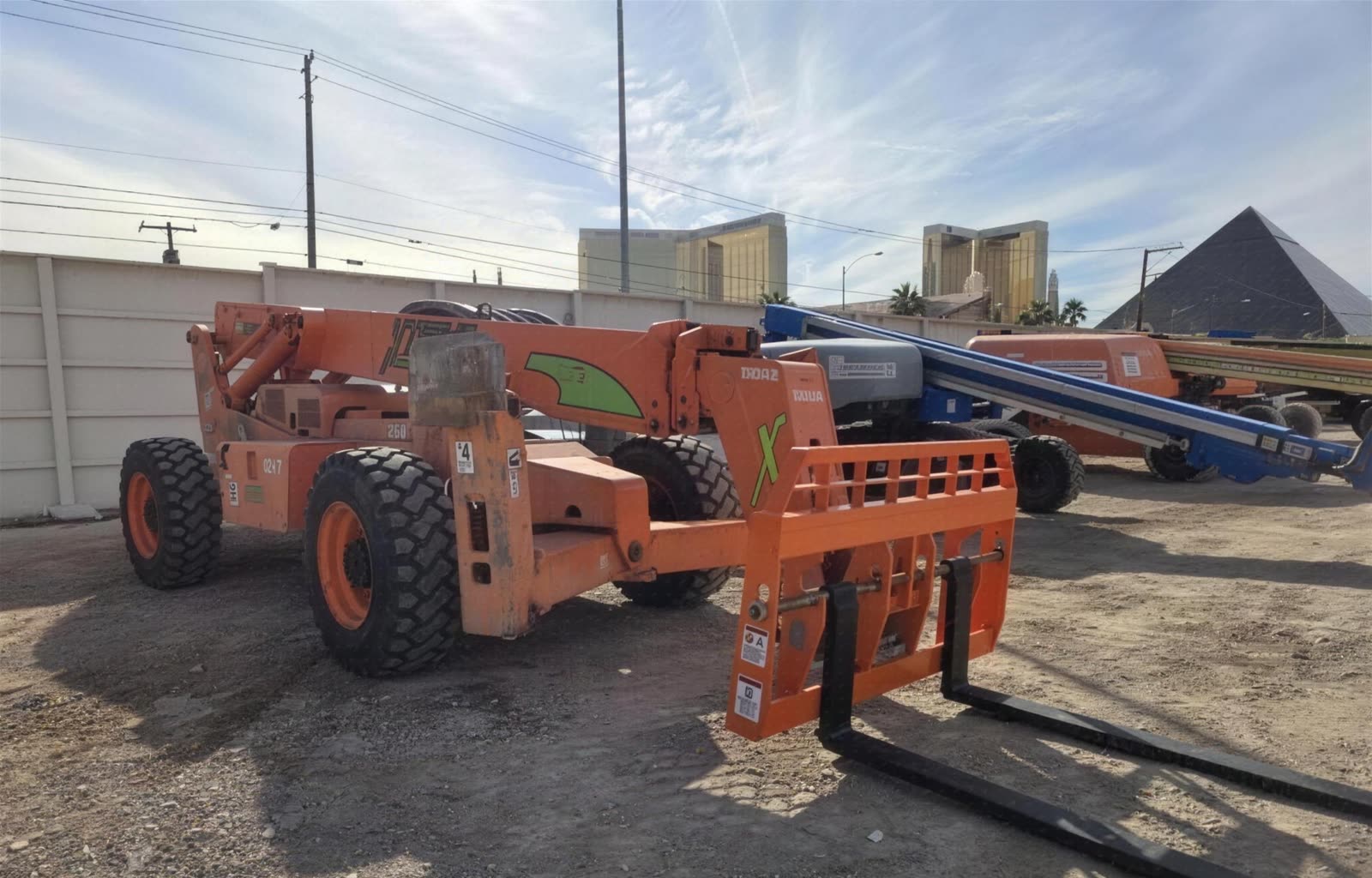 2017 Xtreme XR1255 FORKLIFT VARIABLE REACH 12000# 53'-69' photo 6