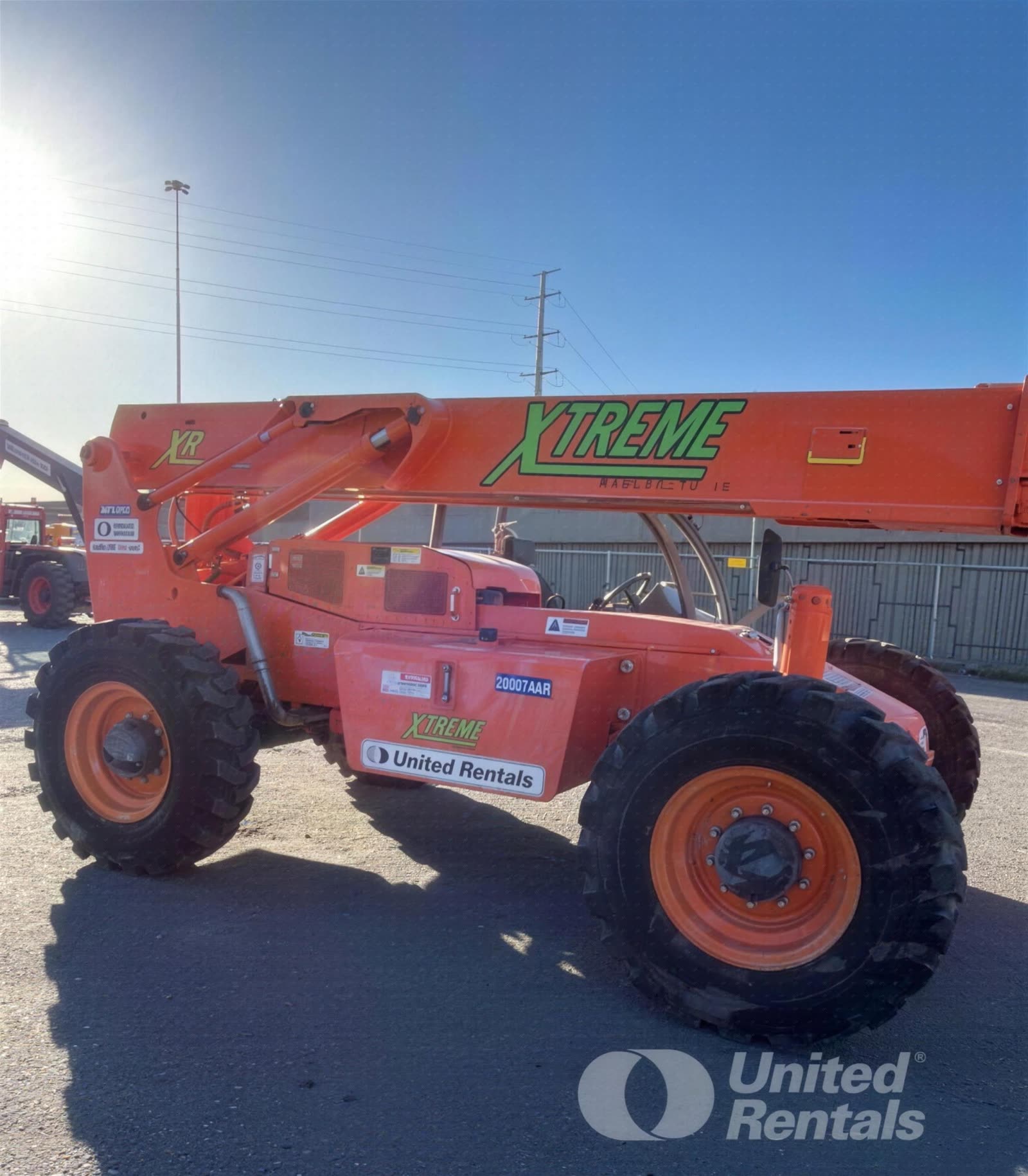 2017 Xtreme XR842 FORKLIFT VARIABLE REACH 8000# 40-49' photo 2