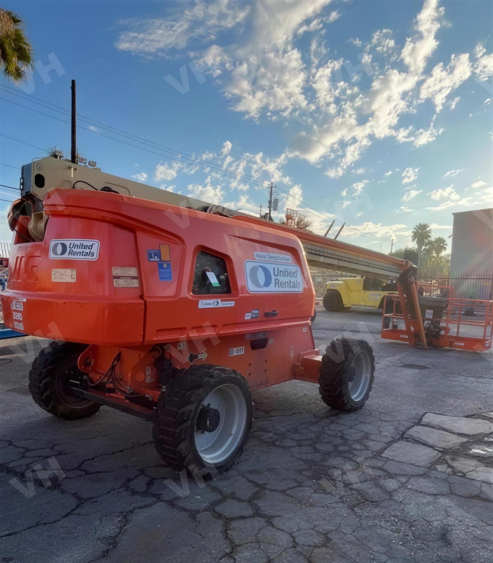 2018 JLG 660SJ BOOM 65-70' TELESCOPIC photo 3