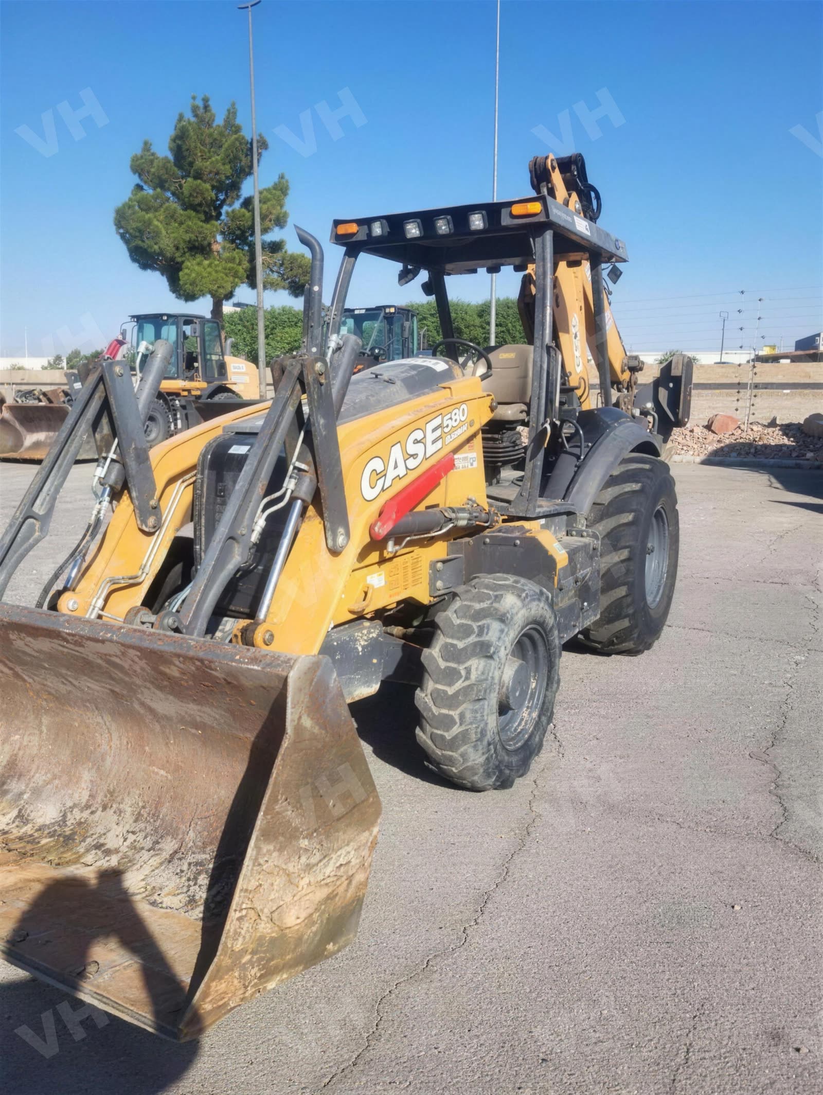 2019 Case 580SN BACKHOE/LOADER 105-120HP 4WD EXT-A-HOE photo 2
