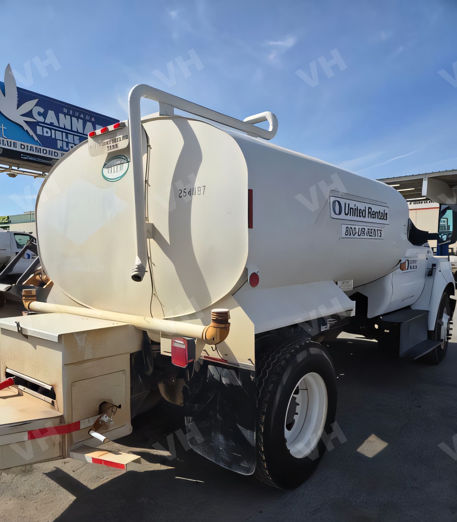 2019 Ford F-750 TRUCK WATER 2000-2999 GAL NON-CDL GAS photo 4