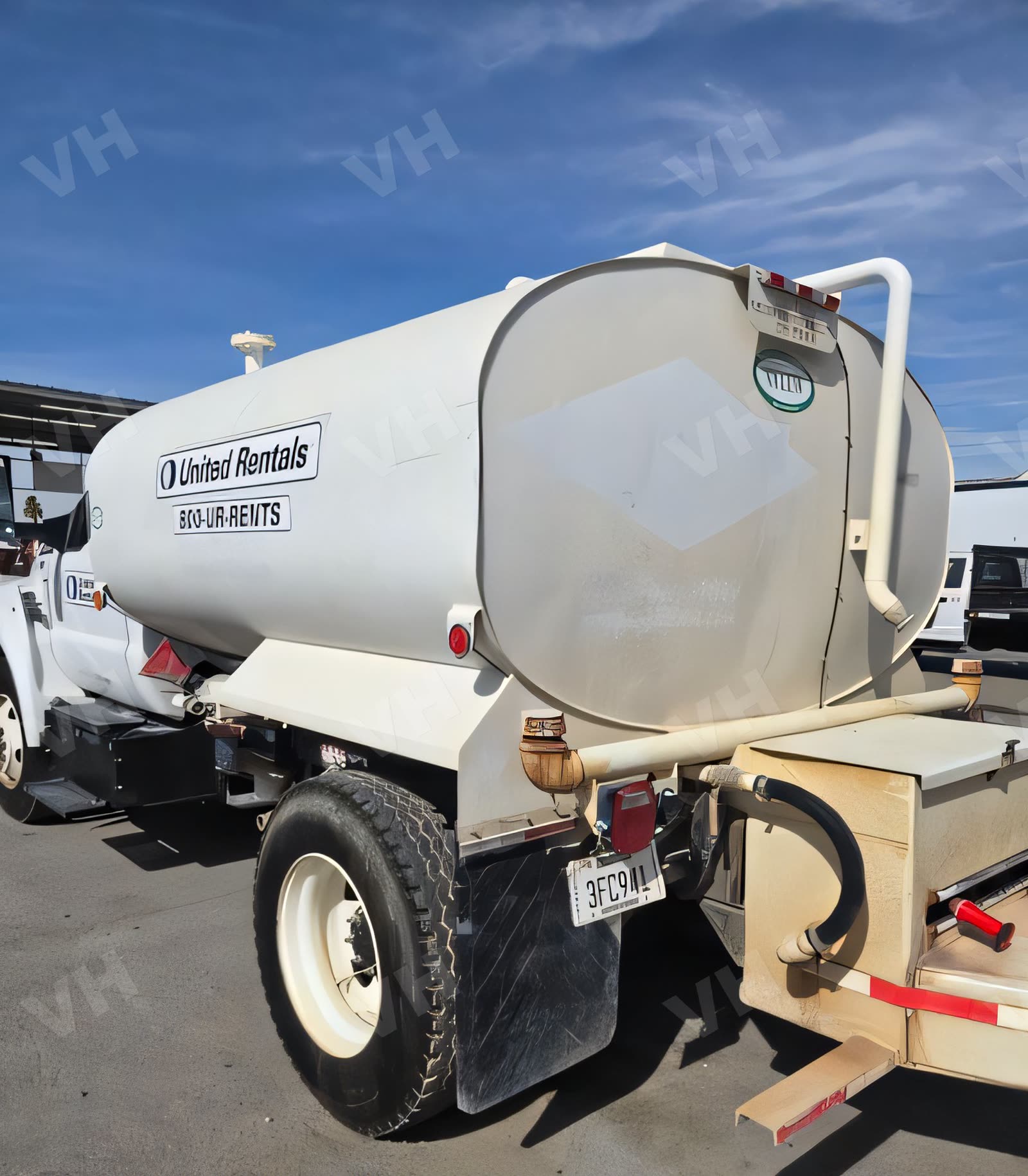 2019 Ford F-750 TRUCK WATER 2000-2999 GAL NON-CDL GAS photo 5