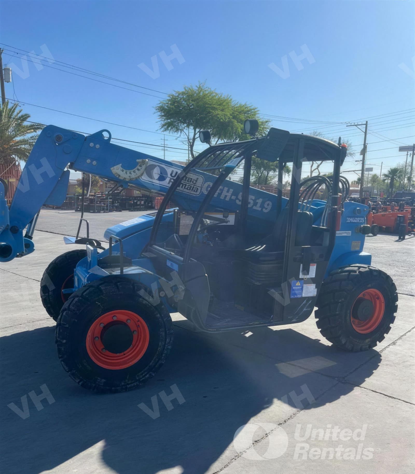 2019 Genie GTH-5519 FORKLIFT VARIABLE REACH 5000# 16-20' photo 4