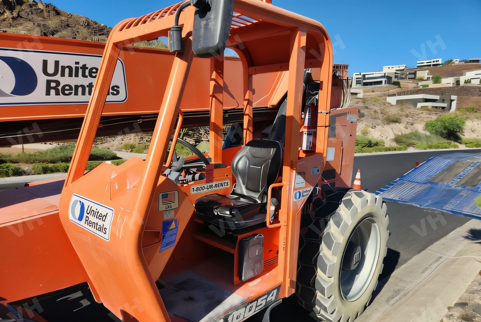 2019 SkyTrak 10054 FORKLIFT VARIABLE REACH 10000# 50'-62' photo 10