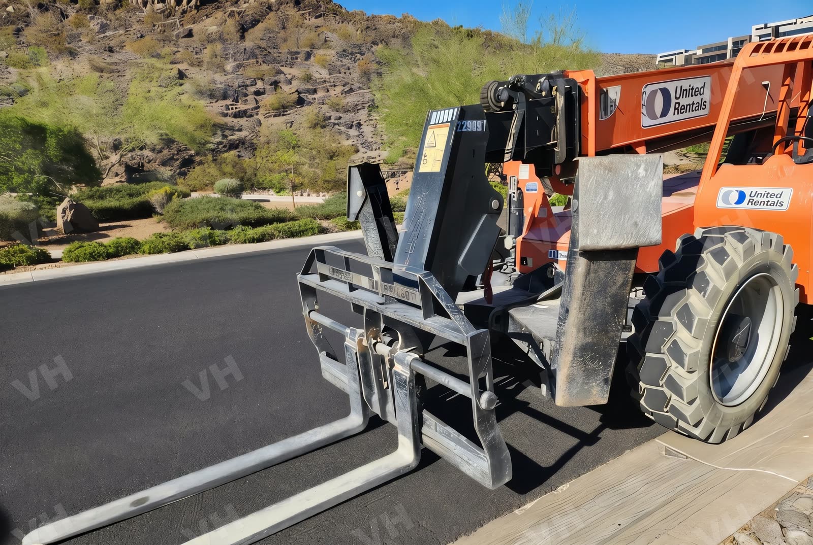 2019 SkyTrak 10054 FORKLIFT VARIABLE REACH 10000# 50'-62' photo 13