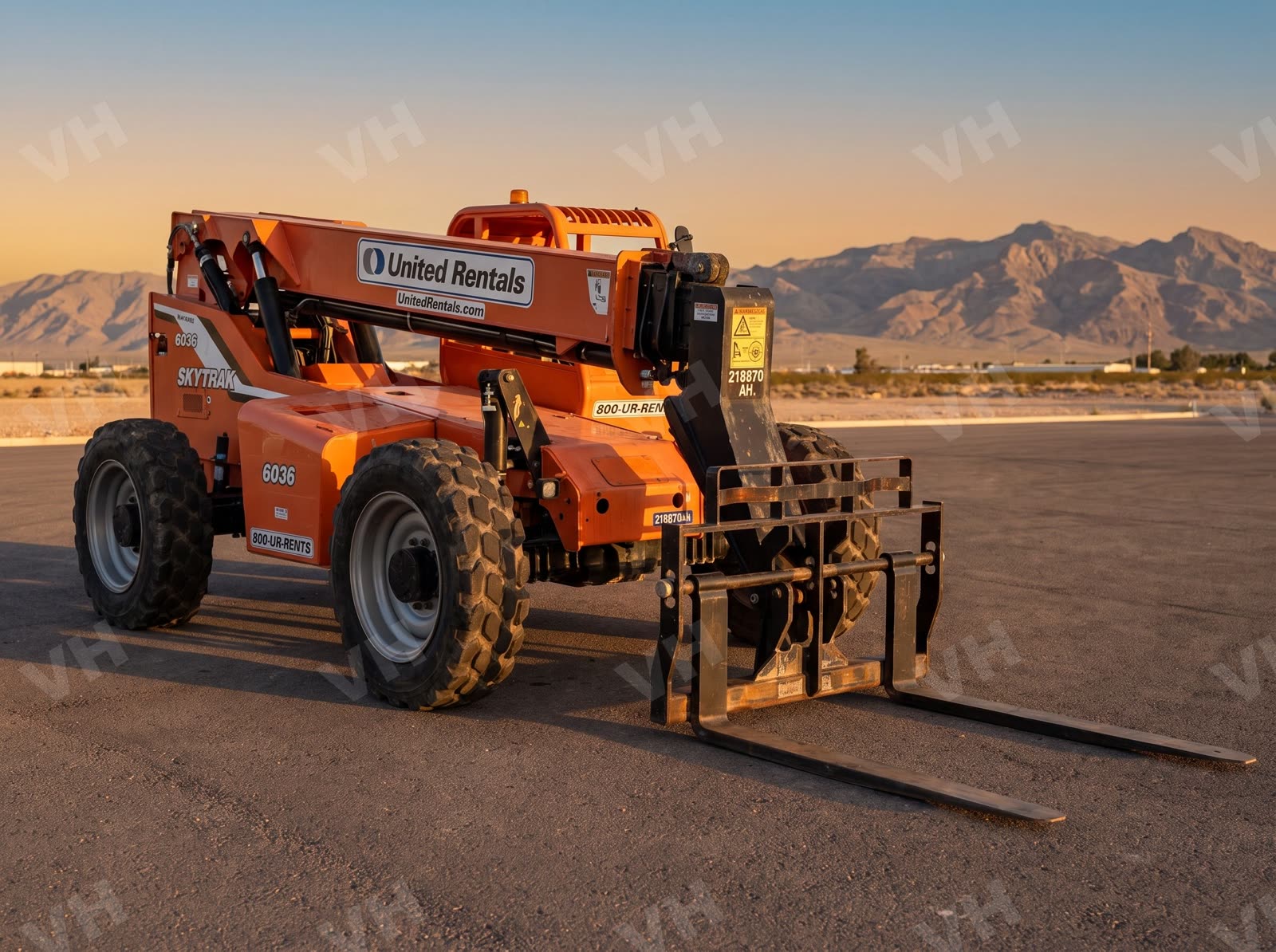 2019 SkyTrak 6036 — Forklift Variable Reach 6000# 35-39'