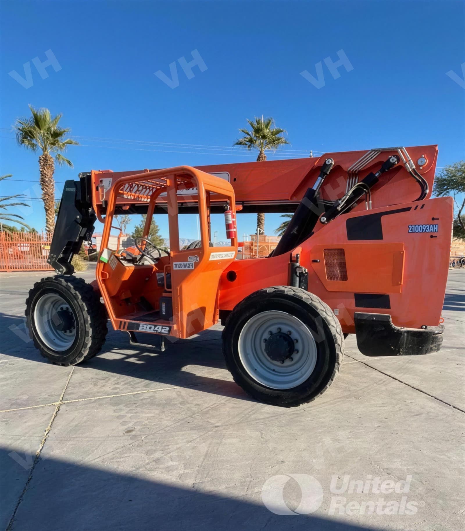 2019 SkyTrak 8042 FORKLIFT VARIABLE REACH 8000# 40-49' photo 2