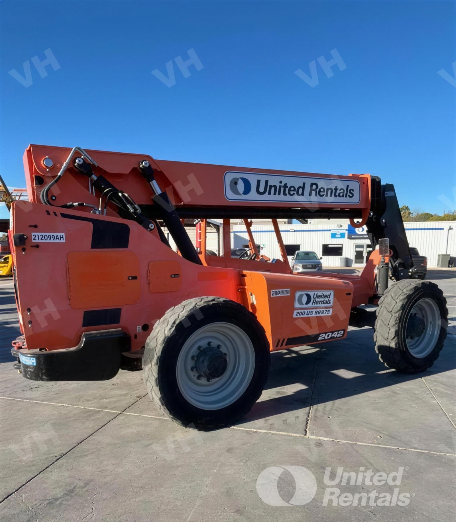 2019 SkyTrak 8042 FORKLIFT VARIABLE REACH 8000# 40-49' photo 3