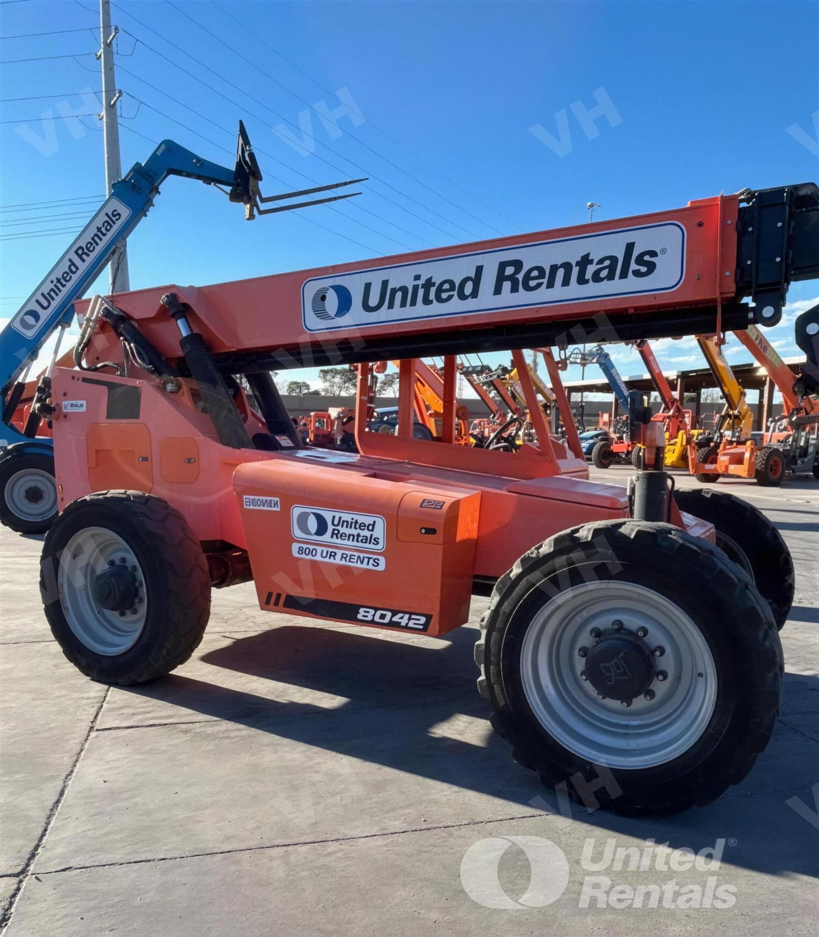 2019 SkyTrak 8042 FORKLIFT VARIABLE REACH 8000# 40-49' photo 5