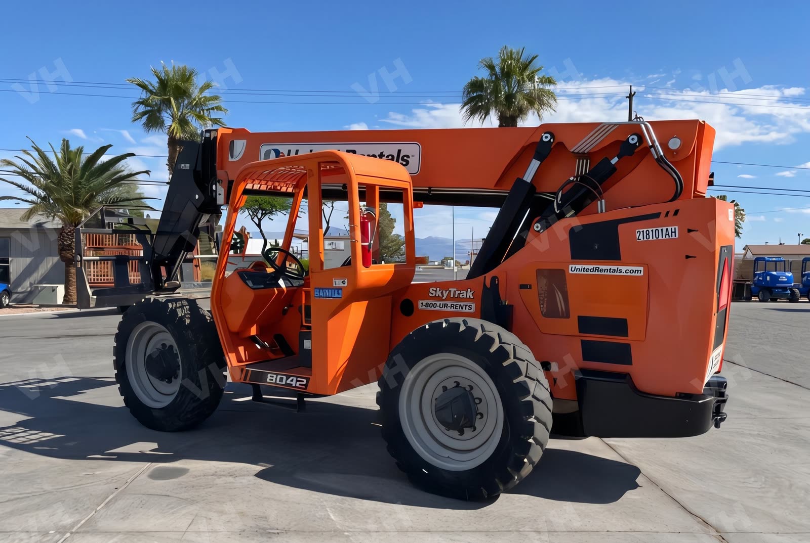 2019 SkyTrak 8042 FORKLIFT VARIABLE REACH 8000# 40-49' photo 3