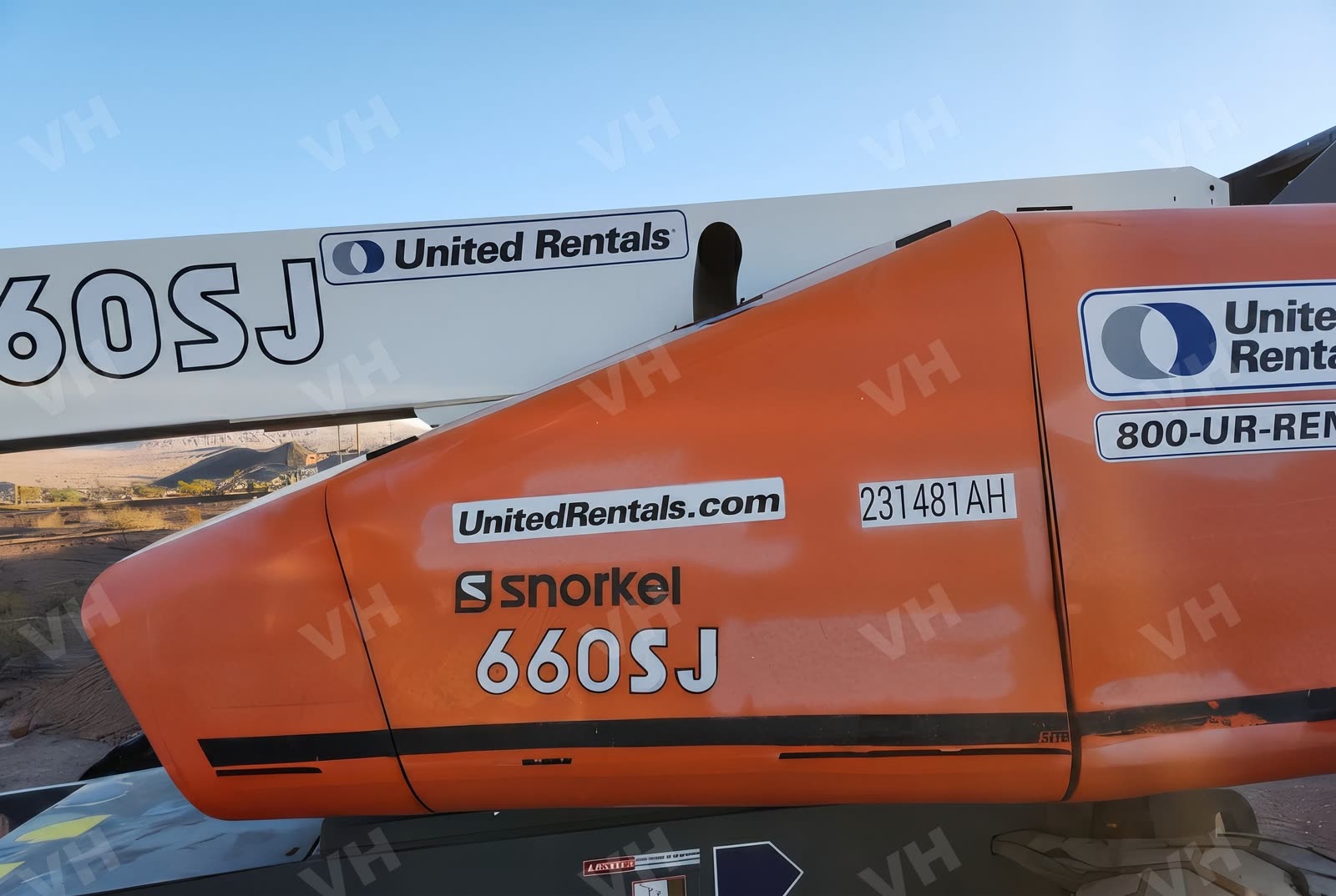 2019 SNORKEL 660SJ BOOM 65-70' TELESCOPIC photo 2