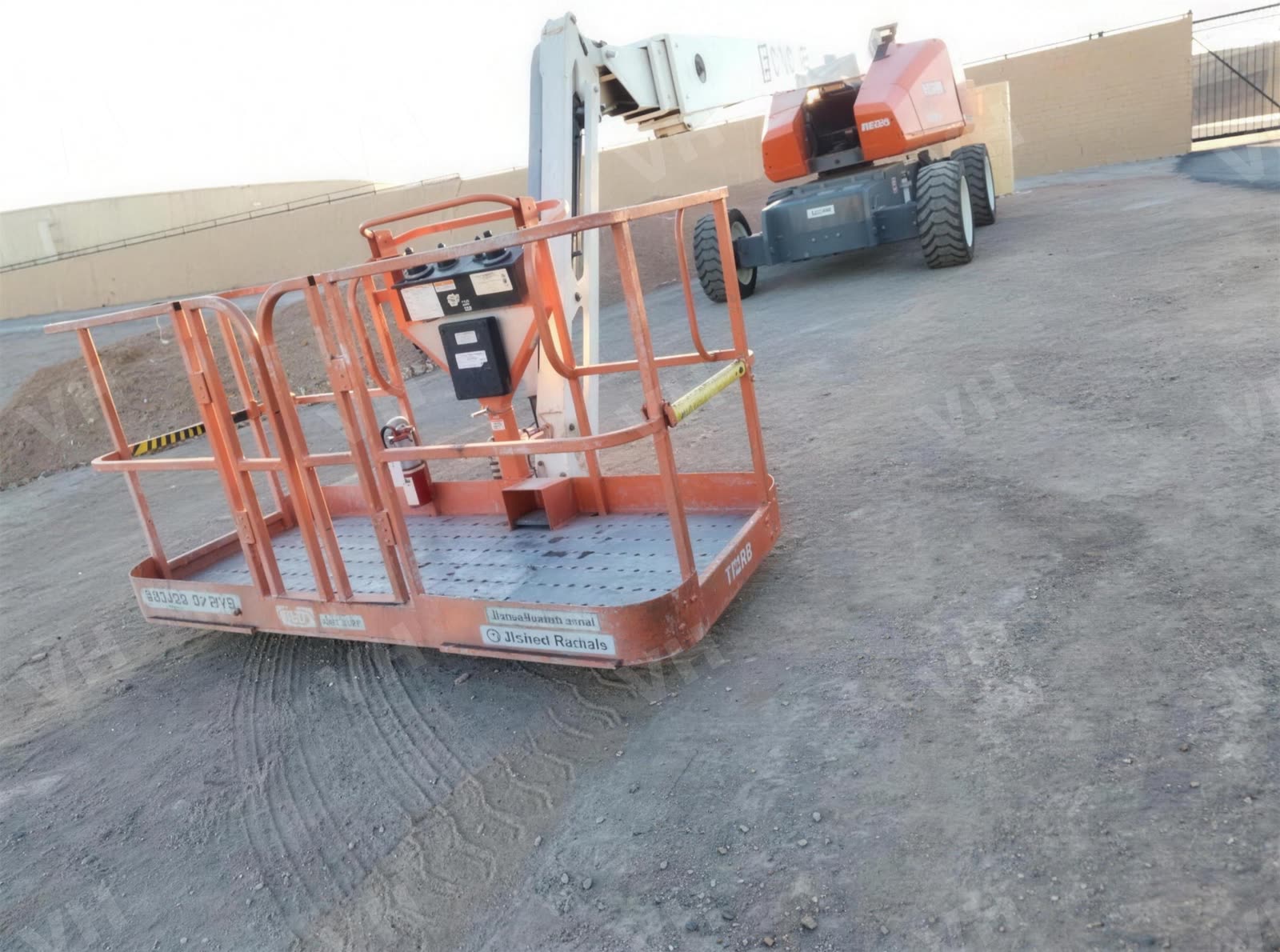 2019 SNORKEL 660SJ BOOM 65-70' TELESCOPIC photo 4