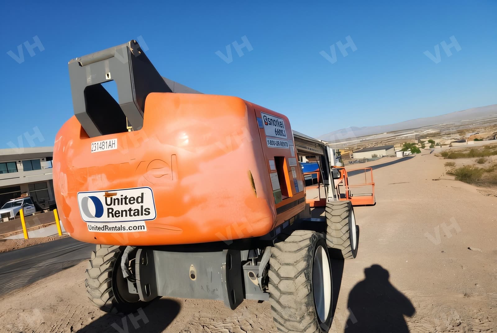 2019 SNORKEL 660SJ BOOM 65-70' TELESCOPIC photo 11