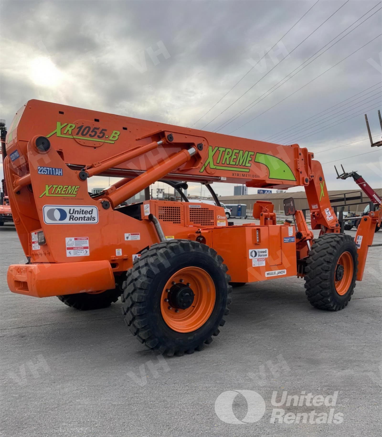 2019 Xtreme XR1055 FORKLIFT VARIABLE REACH 10000# 50'-62' photo 5