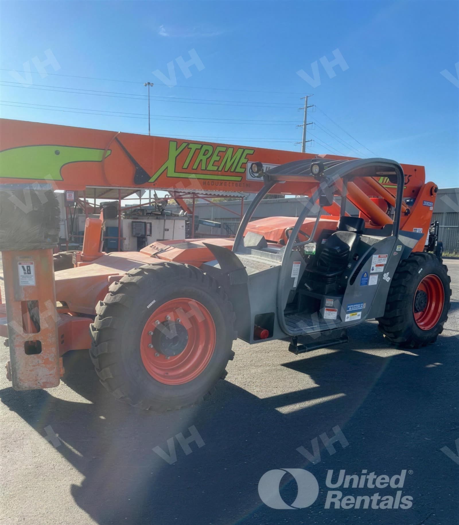 2019 Xtreme XR1255 FORKLIFT VARIABLE REACH 12000# 53'-69' photo 3