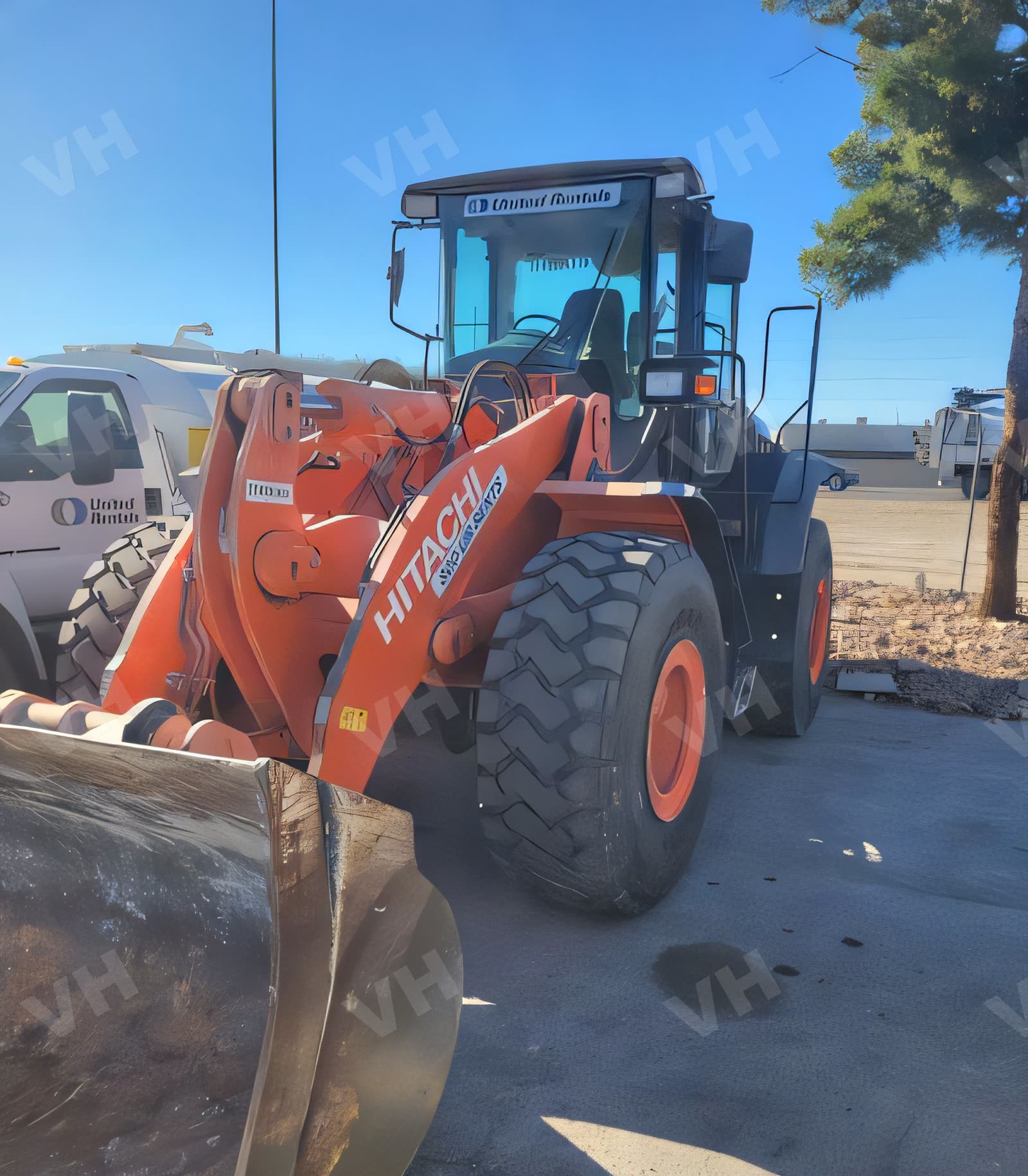 2020 HITACHI ZW220-6 LOADER WHEEL 4.0-4.9 CUBIC YARD photo 2