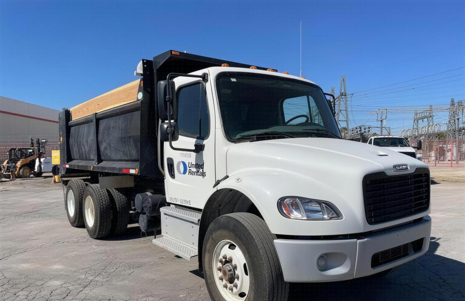 2023 FREIGHTLNR M2 106 DUMP TRUCK DUMP 10-14 YARD CDL photo 3